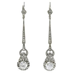 Boucles d'oreilles pendantes Art Déco avec diamants Circa 1920s