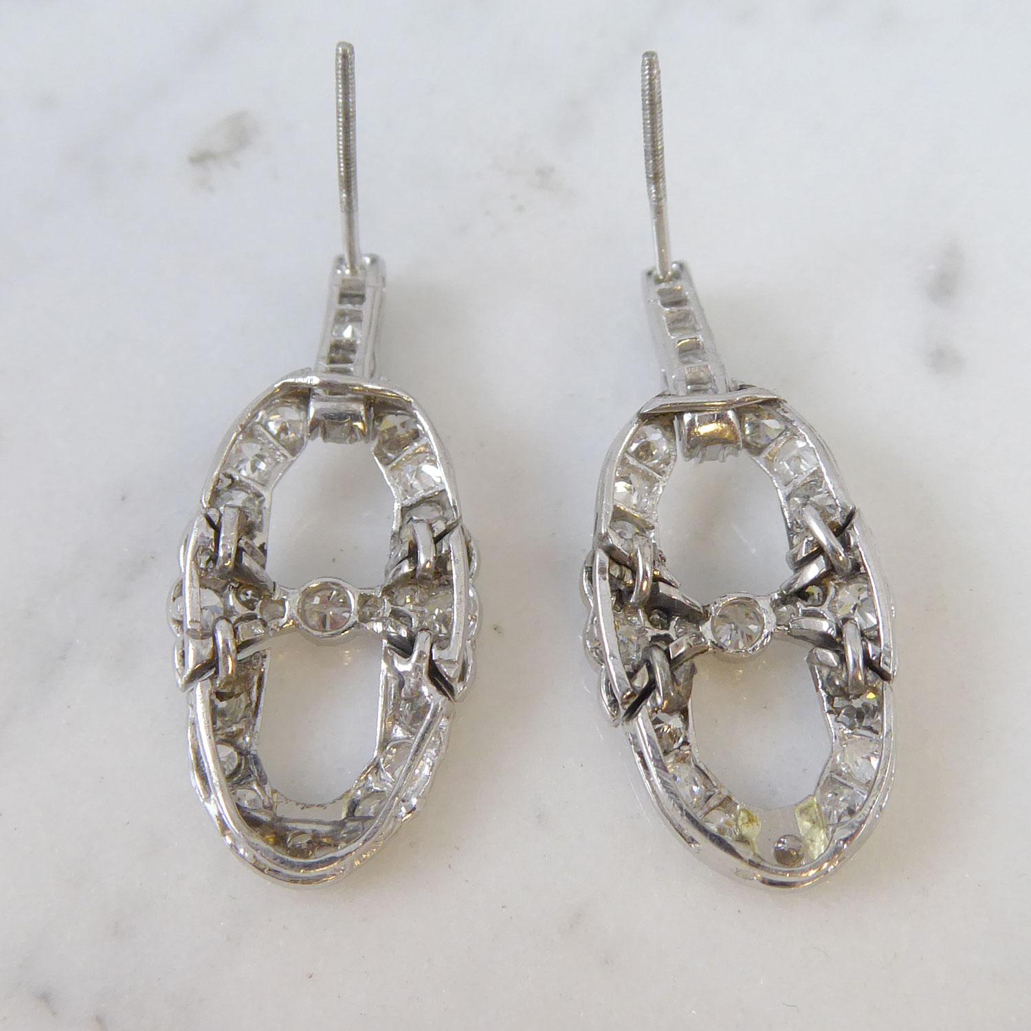 Art Deco 1.60 Carat Diamond Drop Earrings In Good Condition In Yorkshire, West Yorkshire
