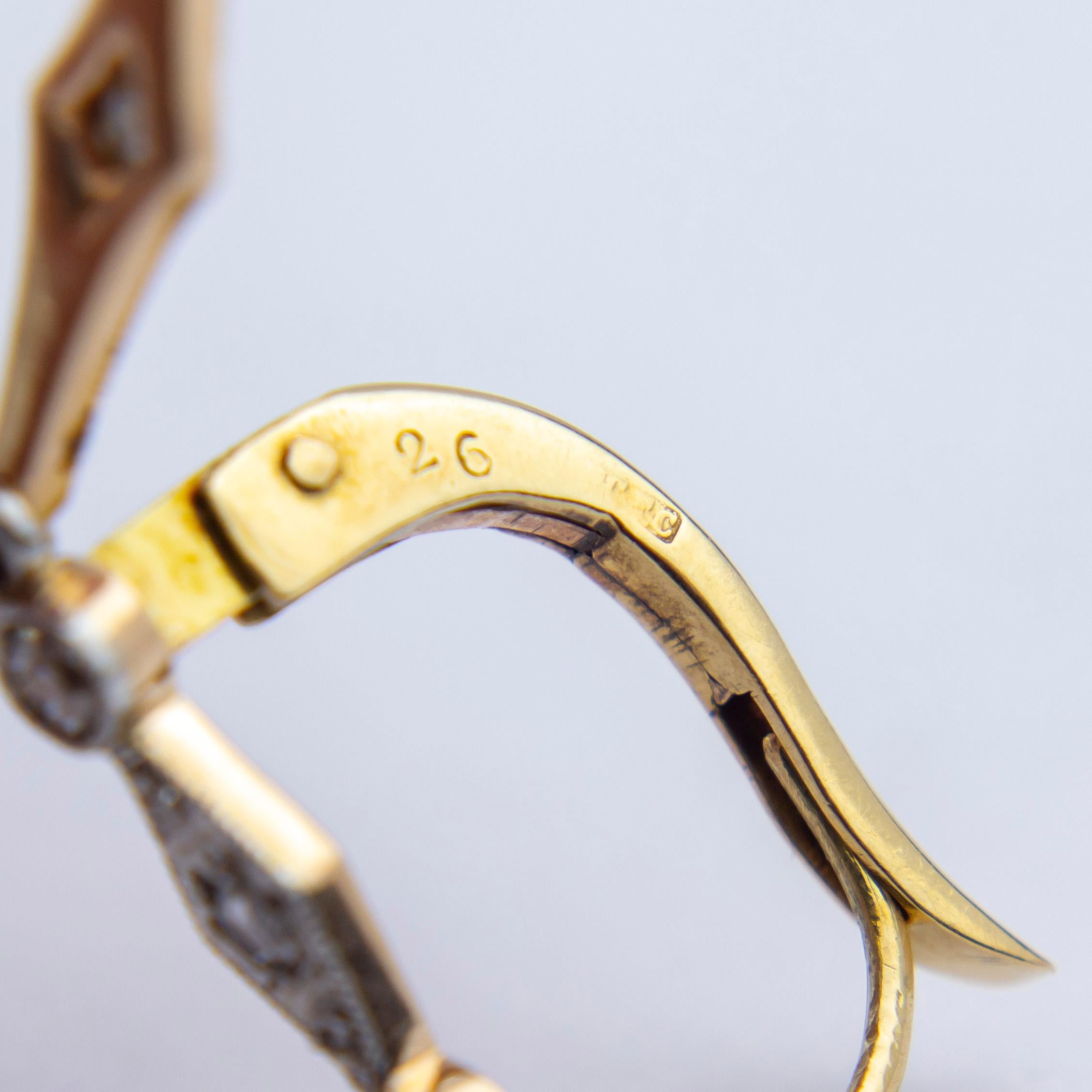 Boucles d'oreilles Art déco en or 18 carats et diamants Bon état - En vente à Brisbane City, QLD