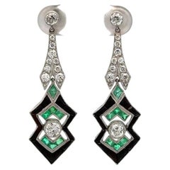 Pendants d'oreilles Art déco en platine avec diamants, émeraudes et onyx