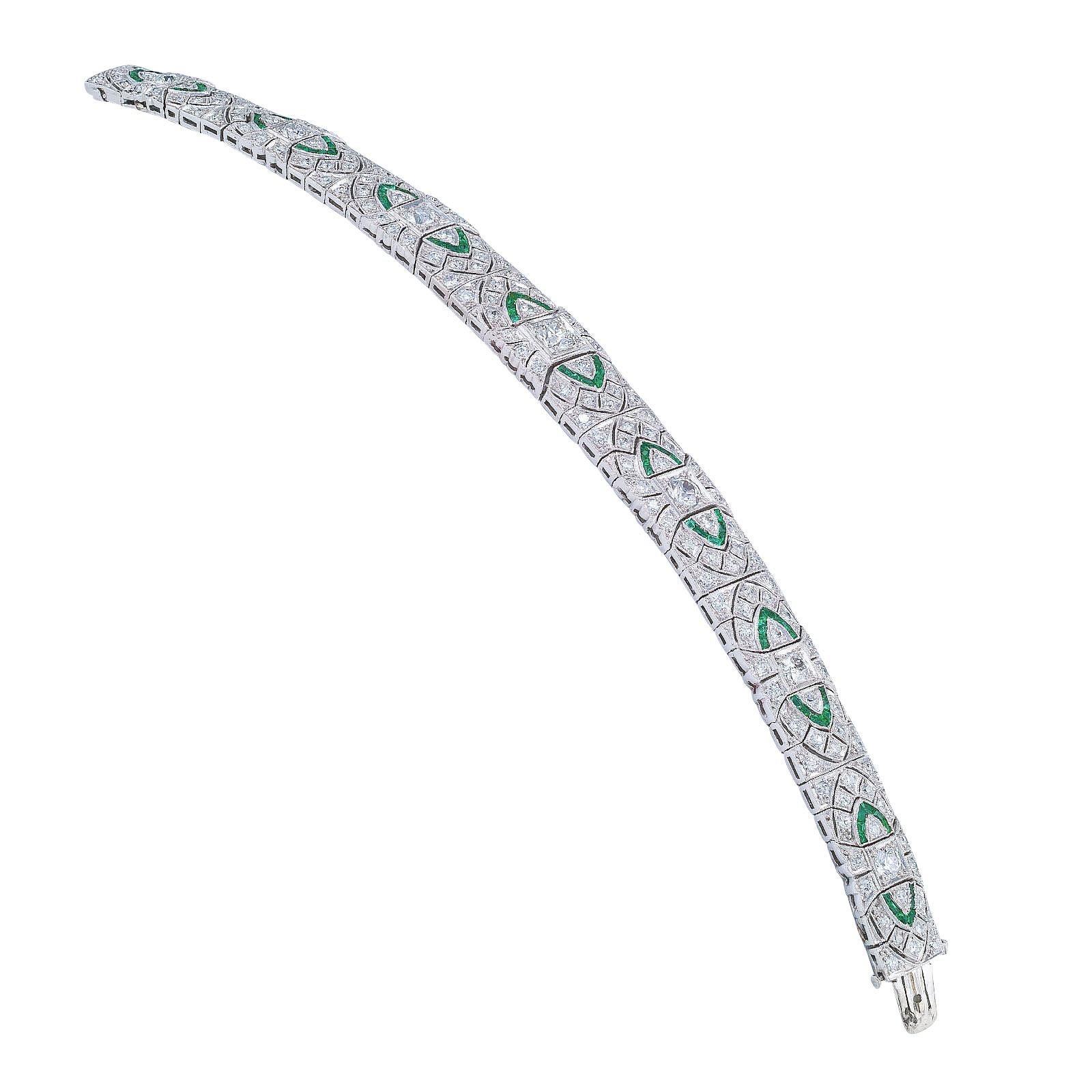 Art Deco Diamond Emerald Platinum Bracelet In Good Condition In Los Angeles, CA