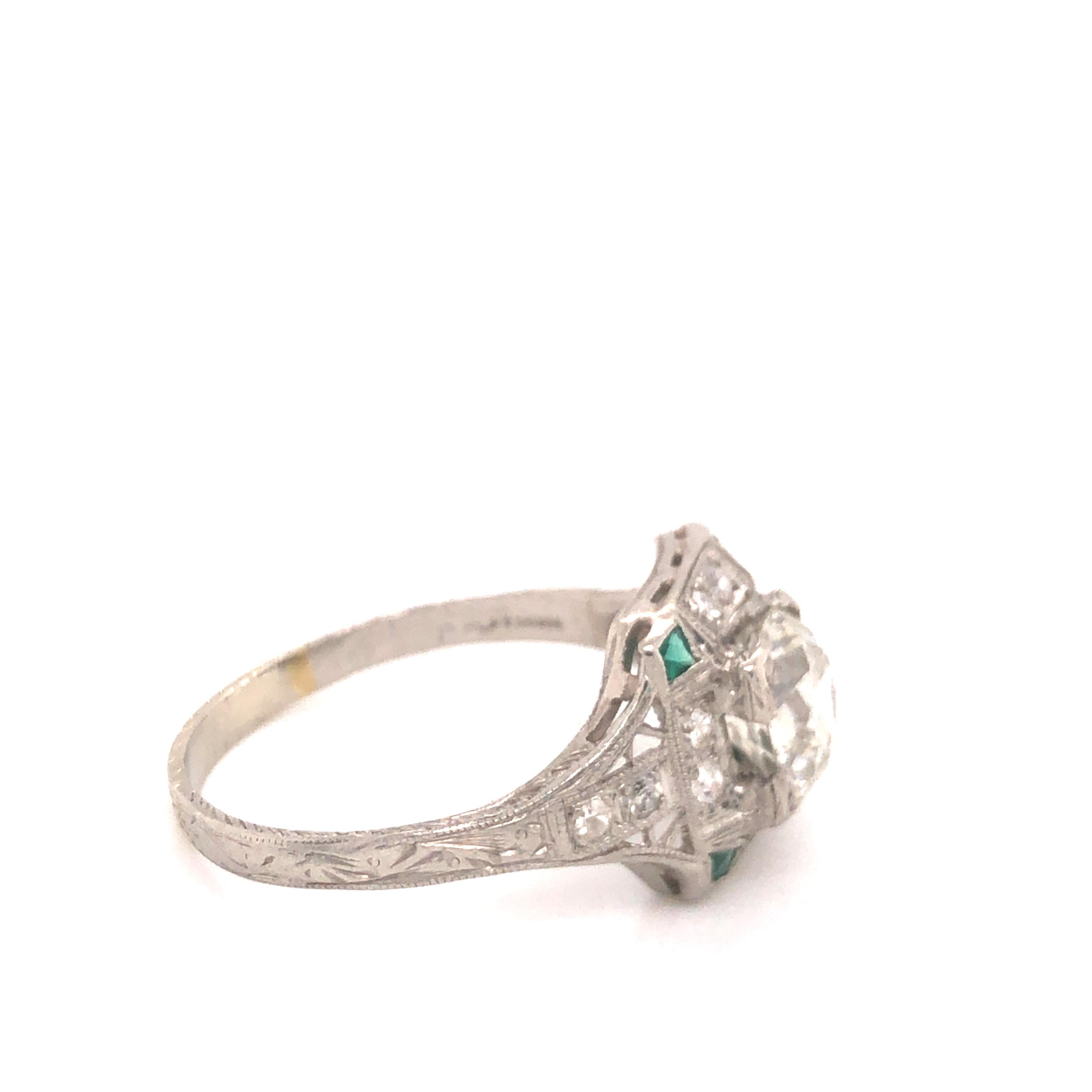 Women's or Men's Art Deco Diamond and Emerald Platinum Ring 1.75 Carat