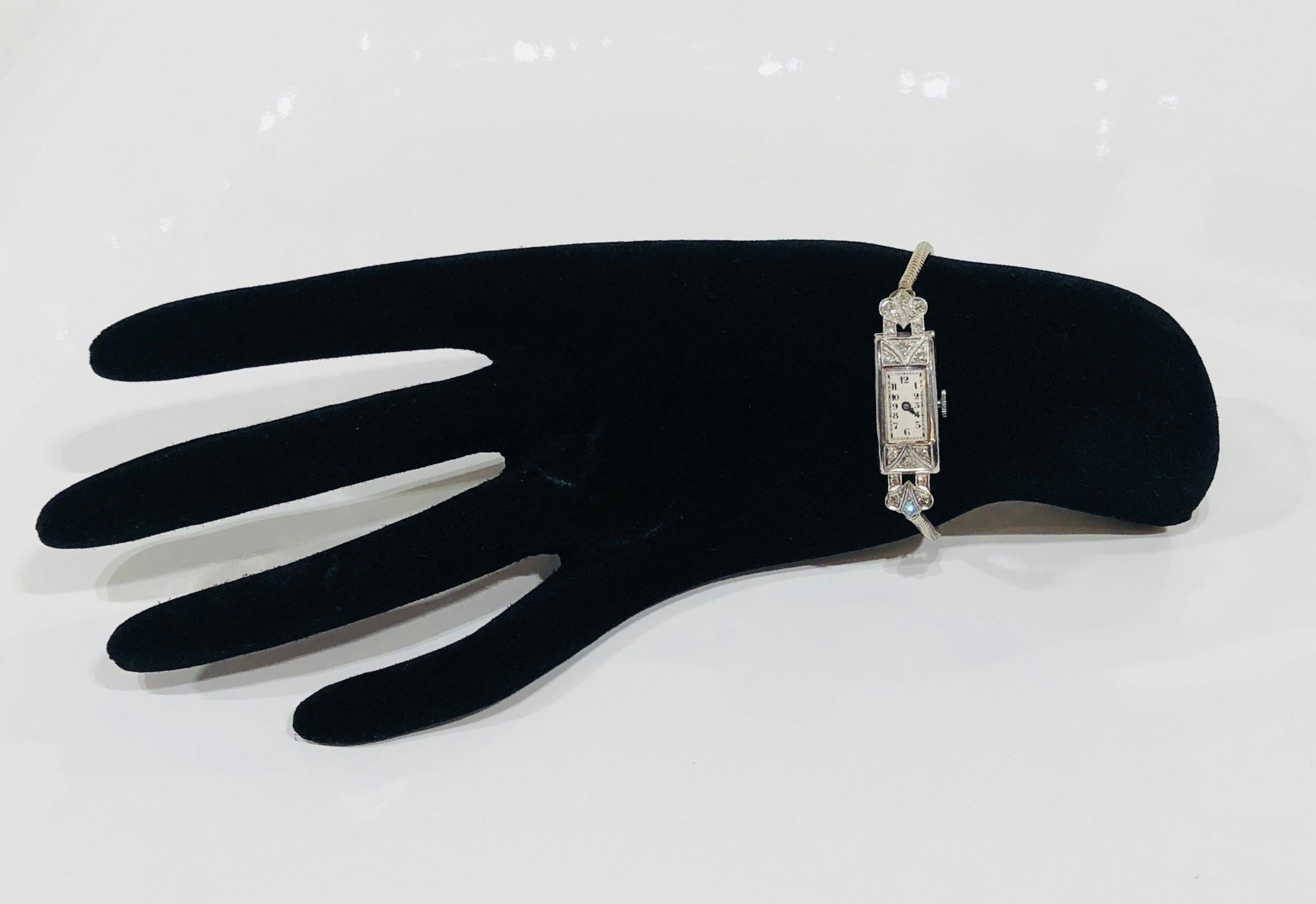 Art-Déco-Cocktail-Armbanduhr mit Diamanten besetzt, Platin Damen im Angebot