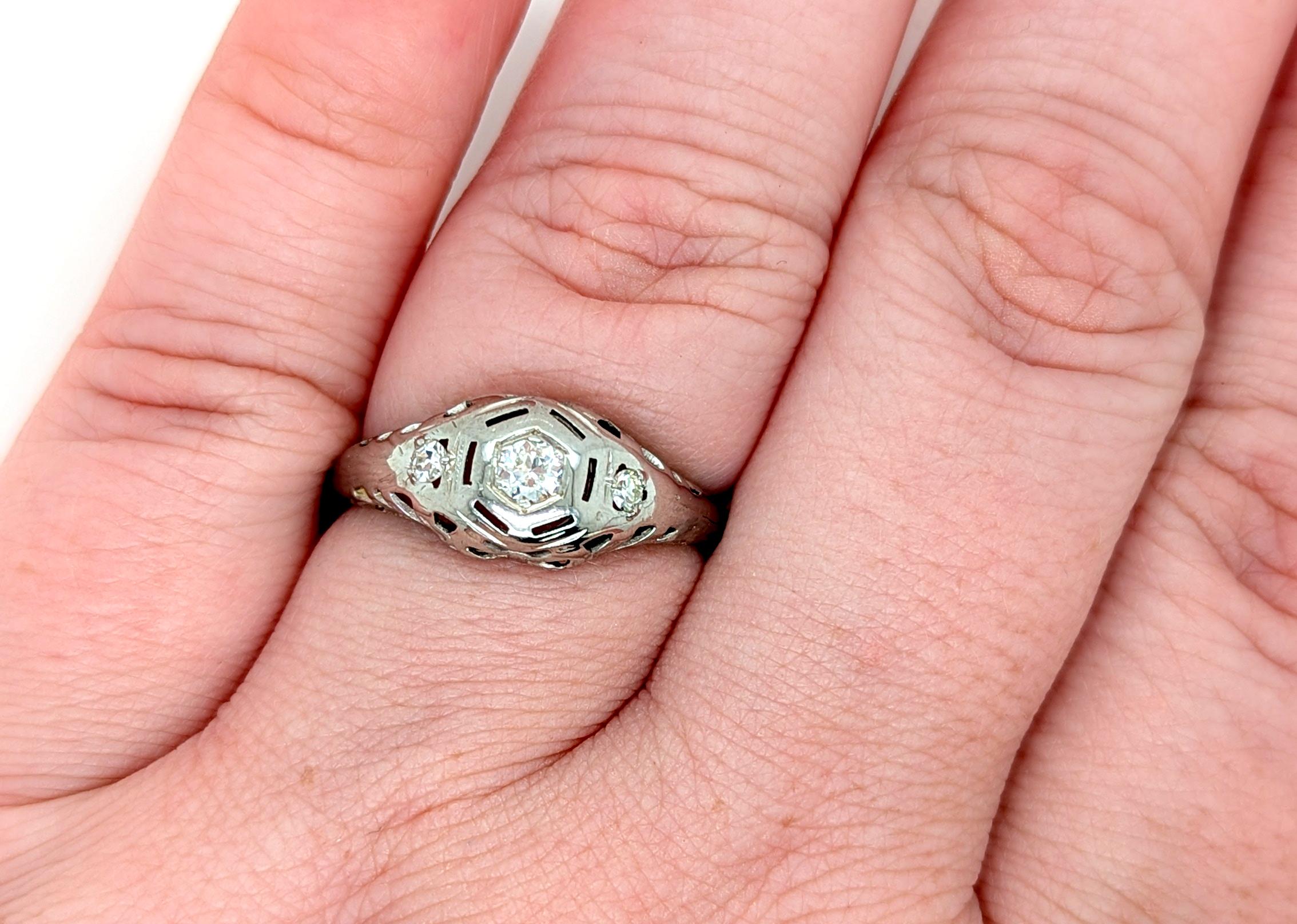 Art Deco Diamond Engagement Ring .21ct Mined Old European Original 1920 Ribbon 1 For Sale 2