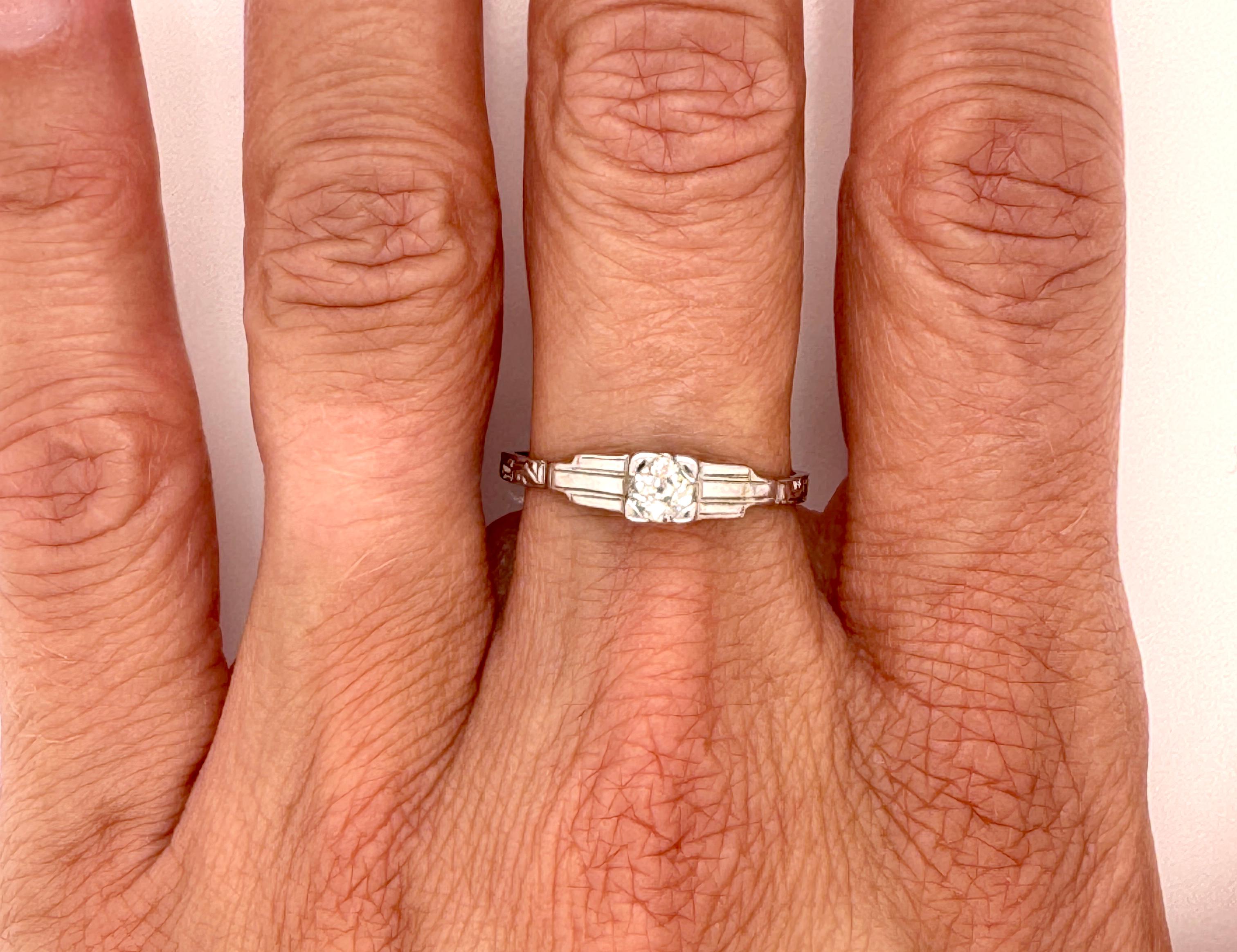 Bague de fiançailles Art Deco diamant .26ct Old European 18K Original 1930's Antique Pour femmes en vente