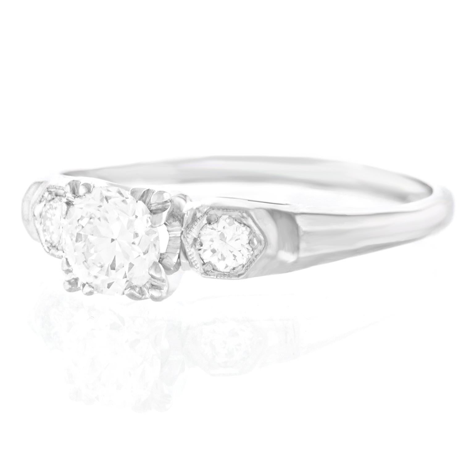 Art Deco Diamond Engagement Ring In Excellent Condition In Litchfield, CT
