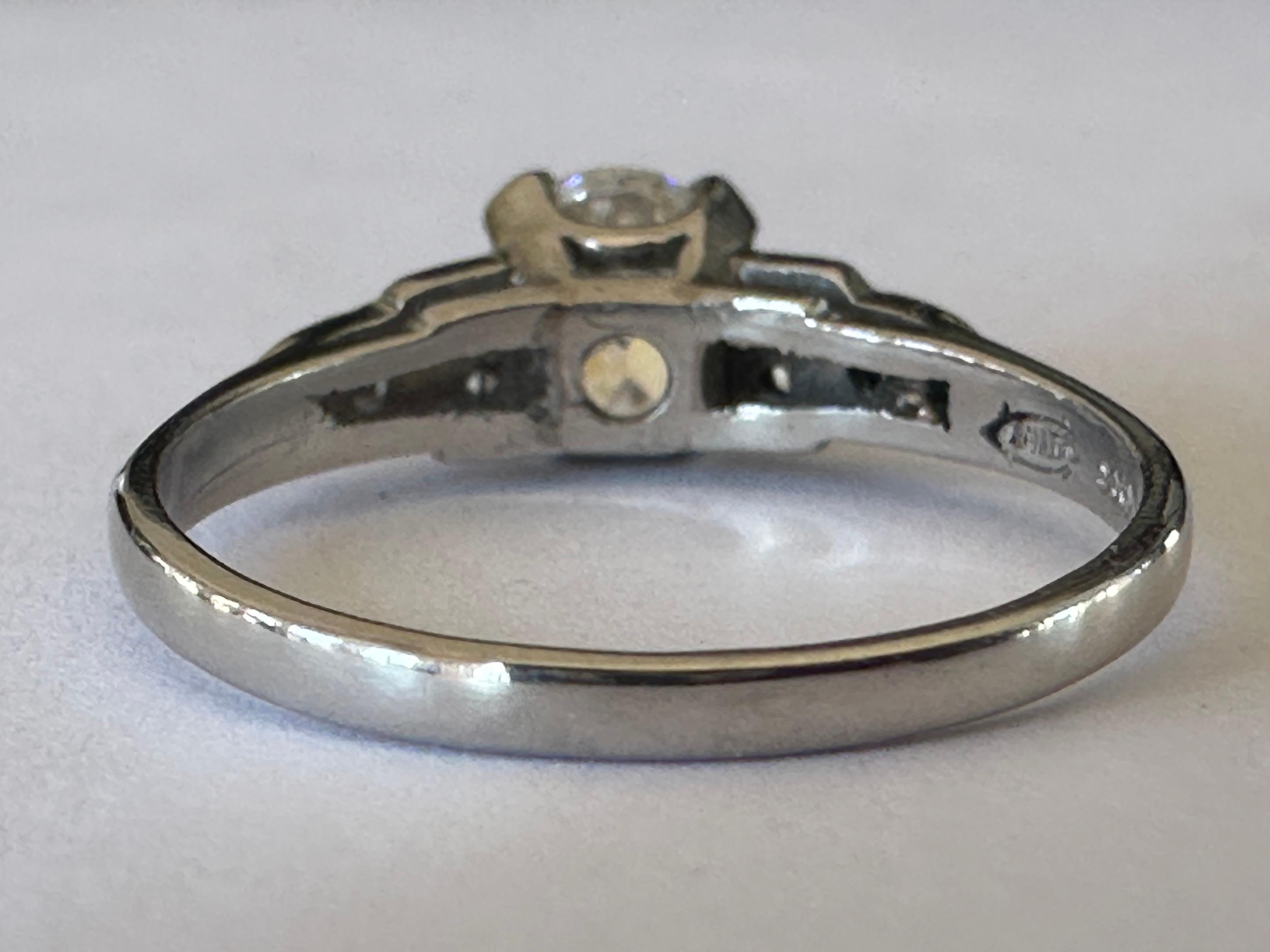 Art Deco Diamond Engagement Ring  In Good Condition For Sale In Denver, CO