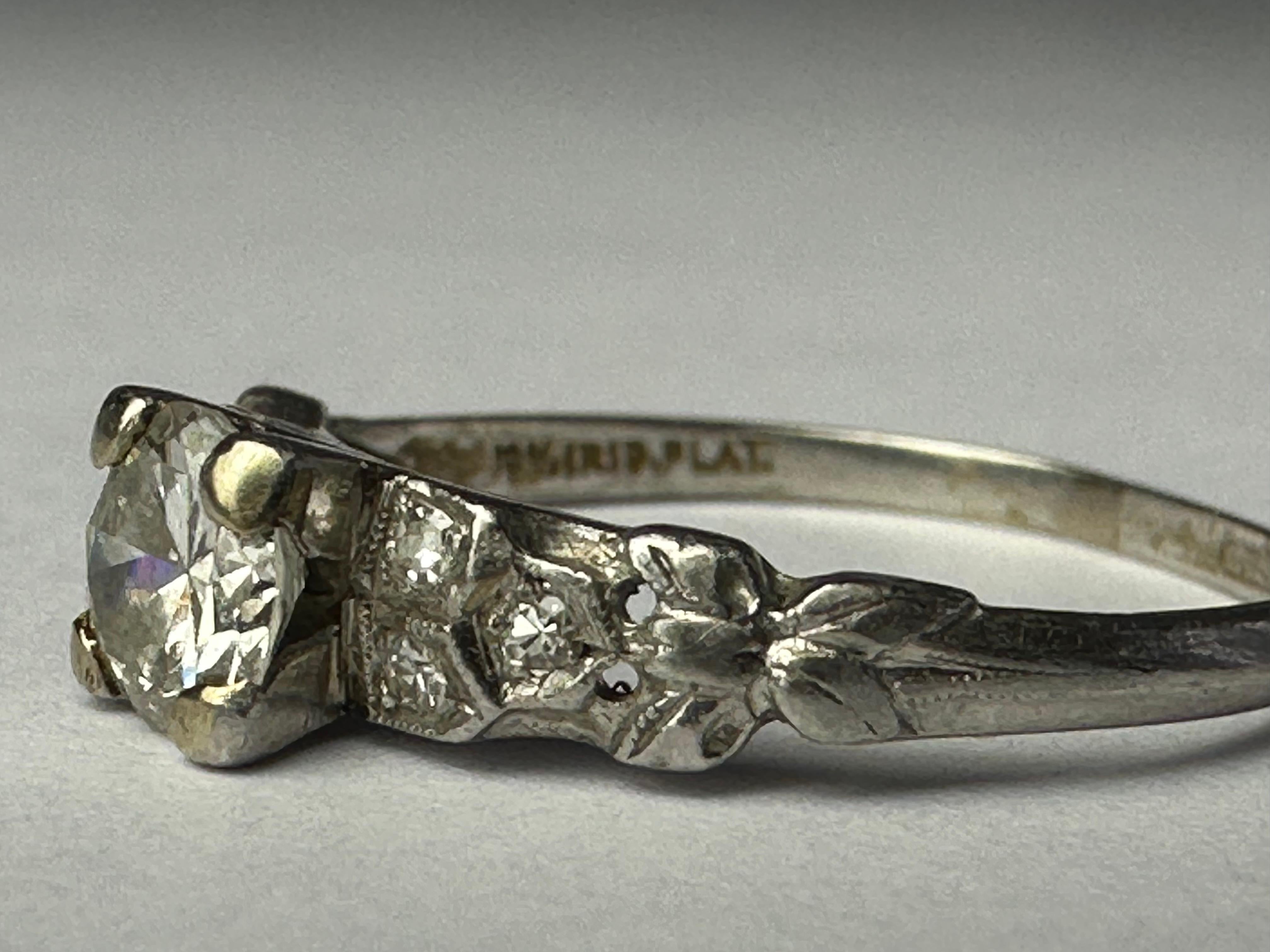 Art Deco Diamond Engagement Ring  In Good Condition For Sale In Denver, CO