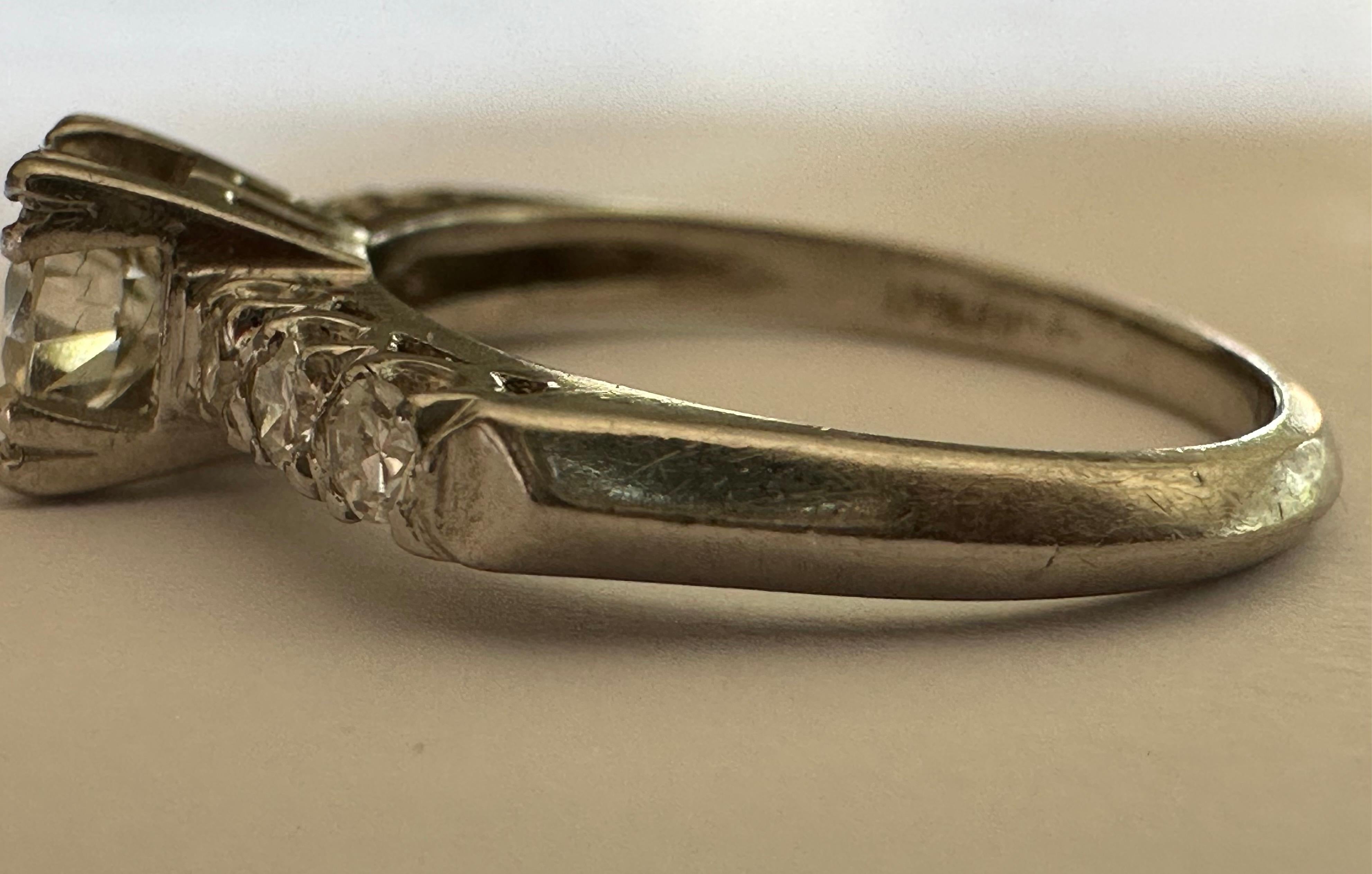 Bague de fiançailles Art déco en diamants Bon état - En vente à Denver, CO