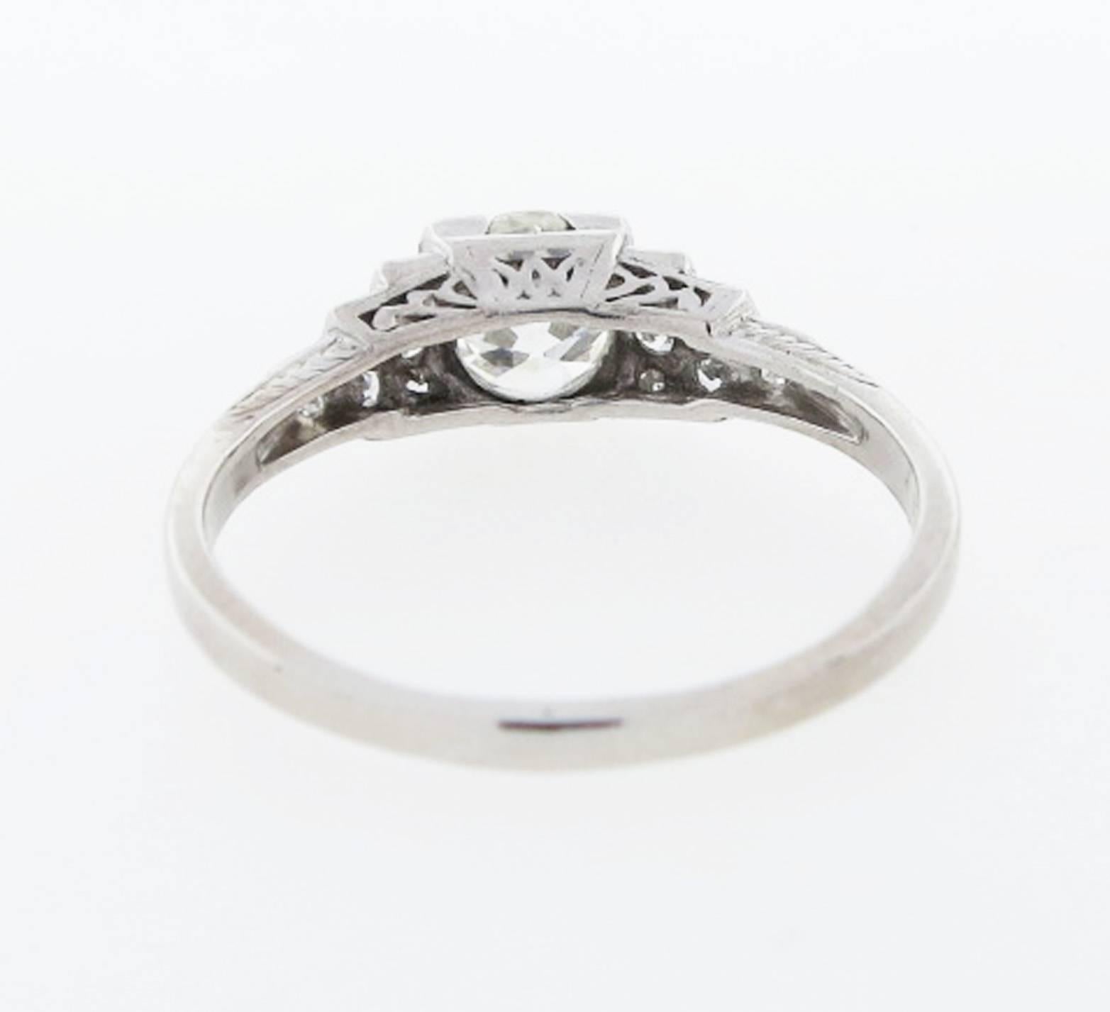 Art Deco Diamond Engagement Ring In Good Condition For Sale In Lambertville, NJ