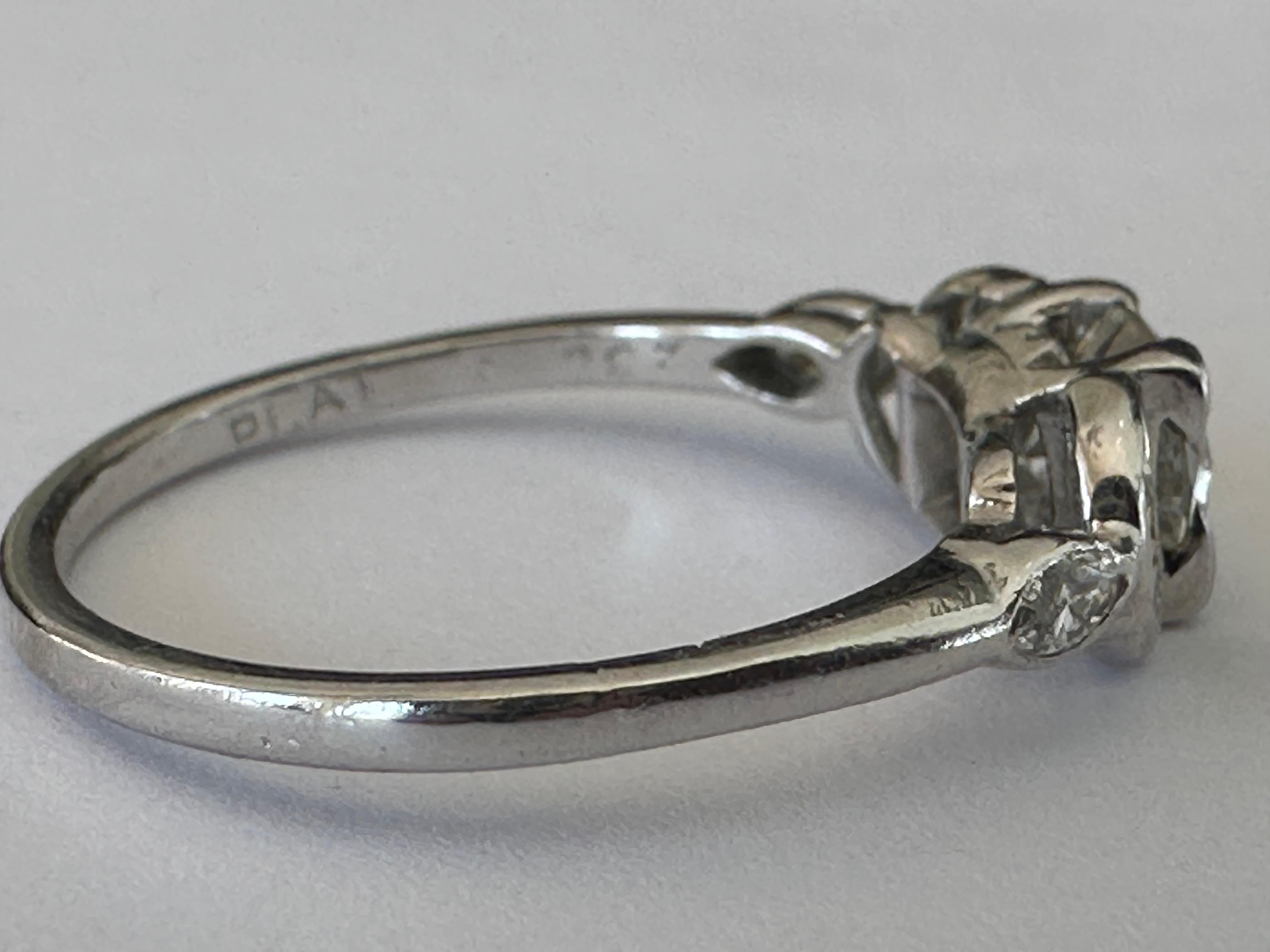 Women's Art Deco Diamond Engagement Ring For Sale