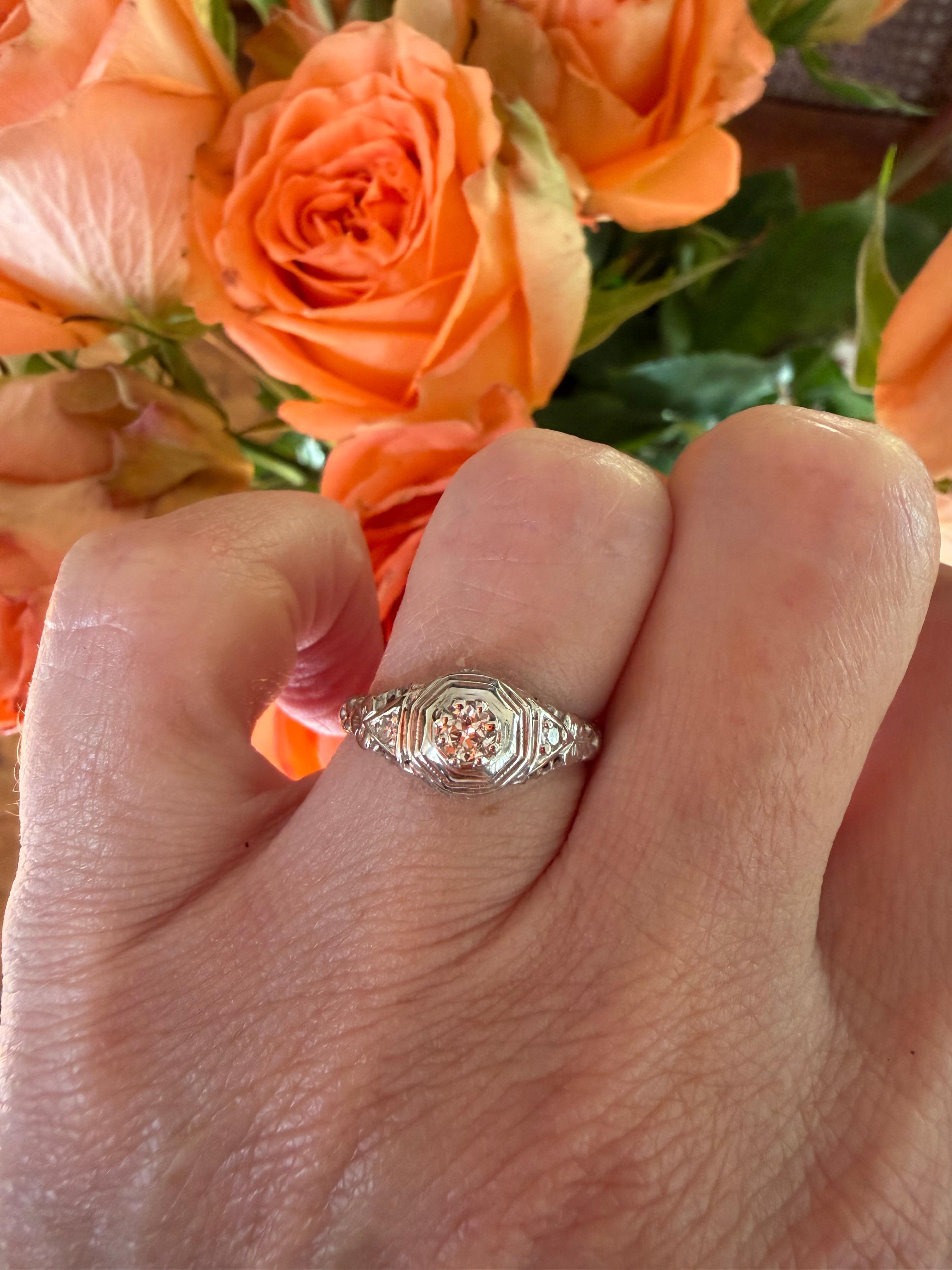 Bague de fiançailles Art déco en diamants en vente 2