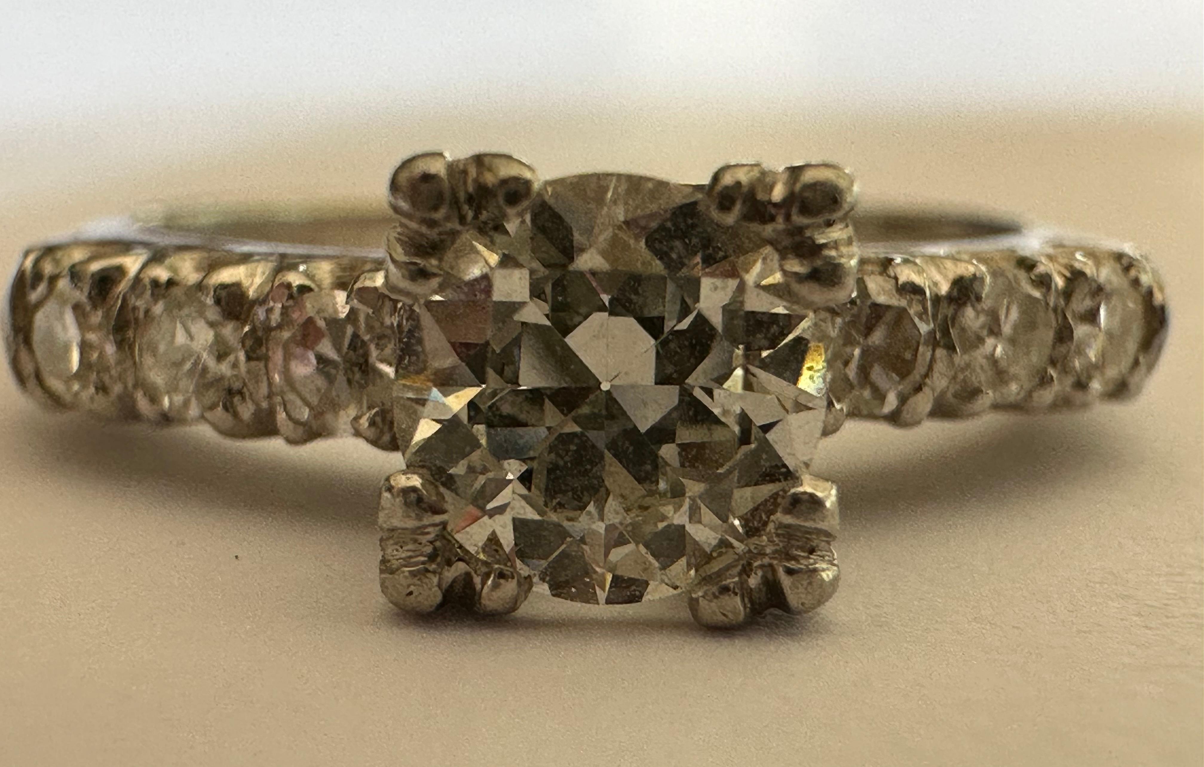 Bague de fiançailles Art déco en diamants en vente 3
