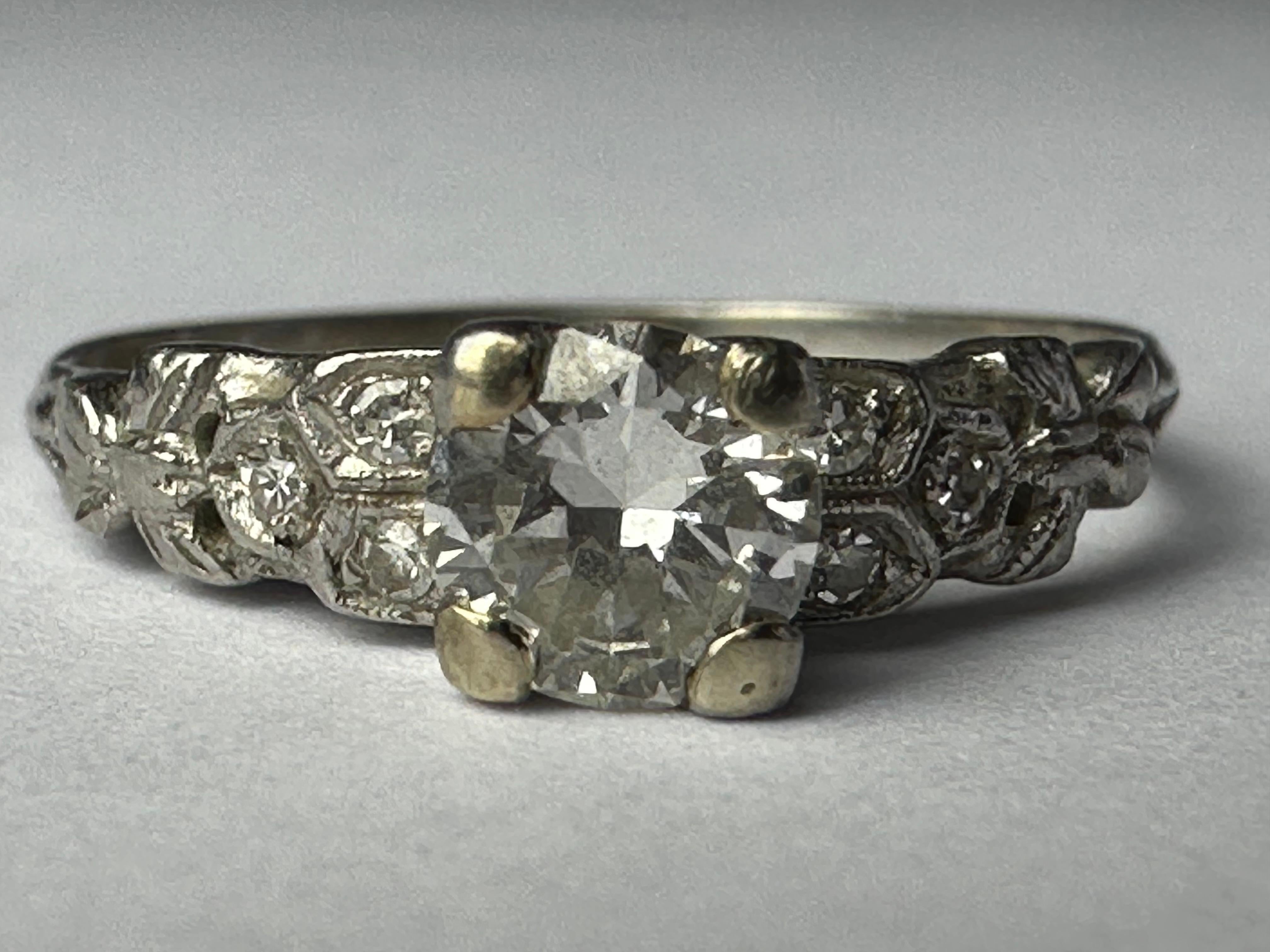 Art Deco Diamond Engagement Ring  For Sale 4