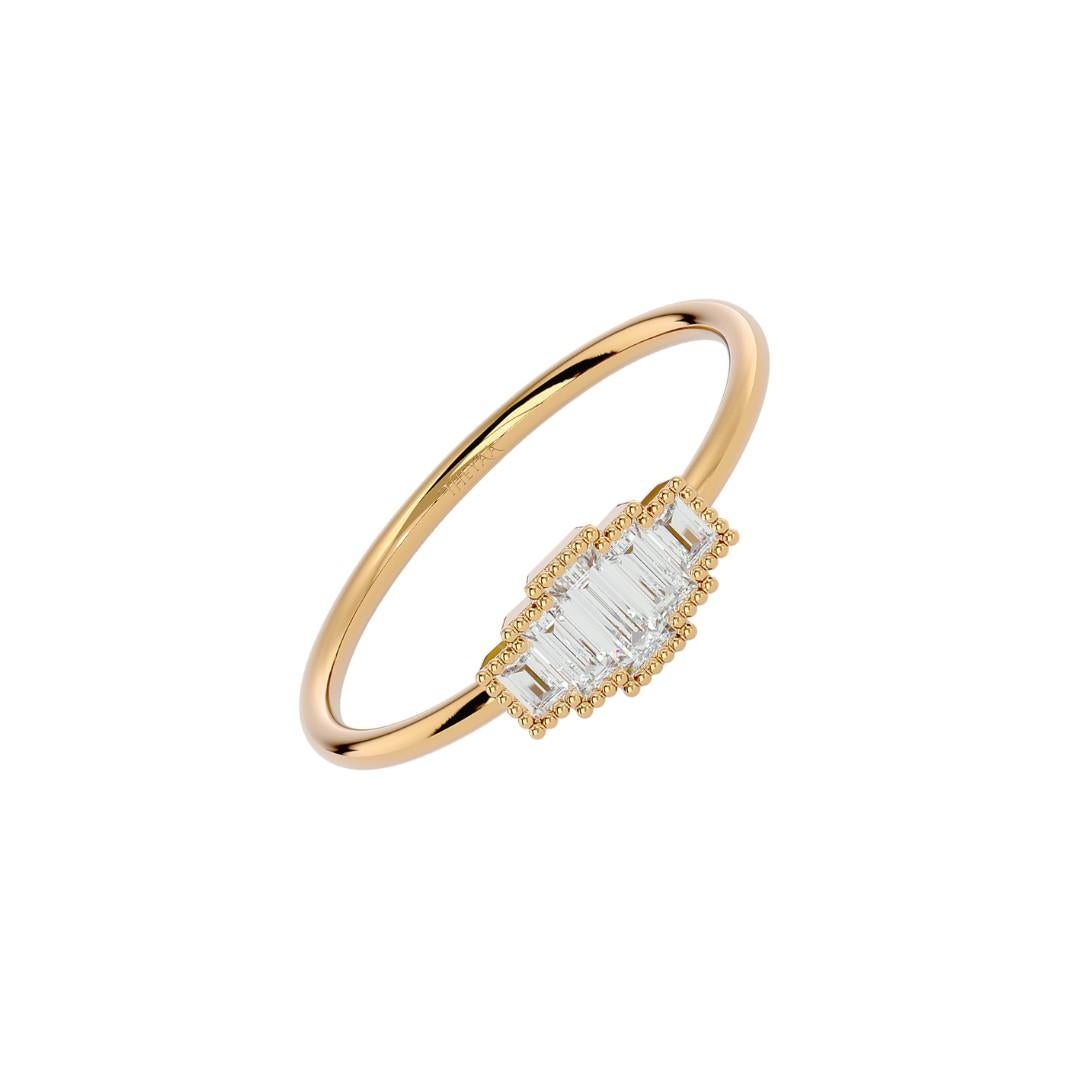 Women's or Men's Art Deco Diamond Engagement Ring in 18 Karat Gold For Sale