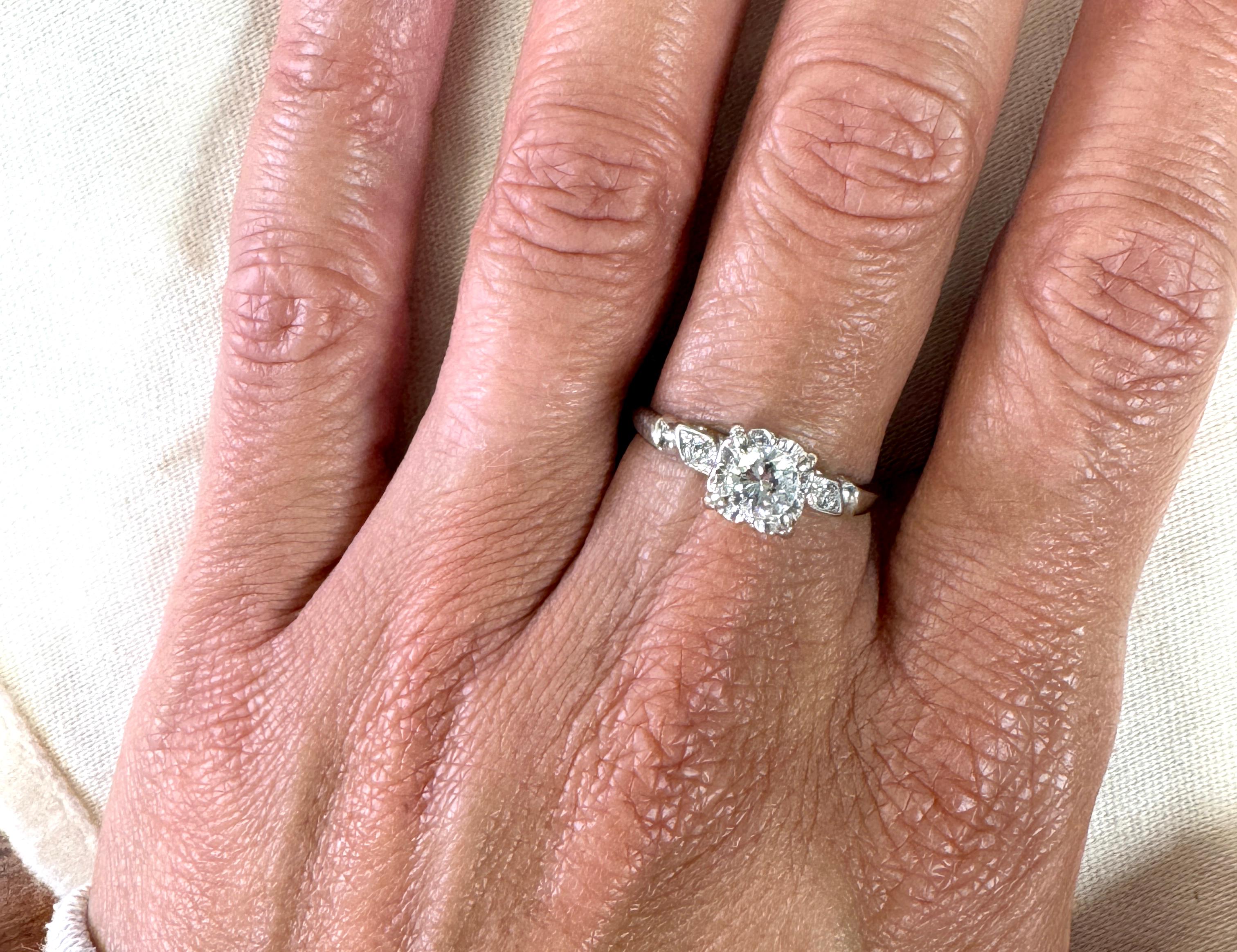 De las mujeres Anillo de compromiso de diamantes Art Déco Mined .54ct RBC Original de 1940 14K en venta