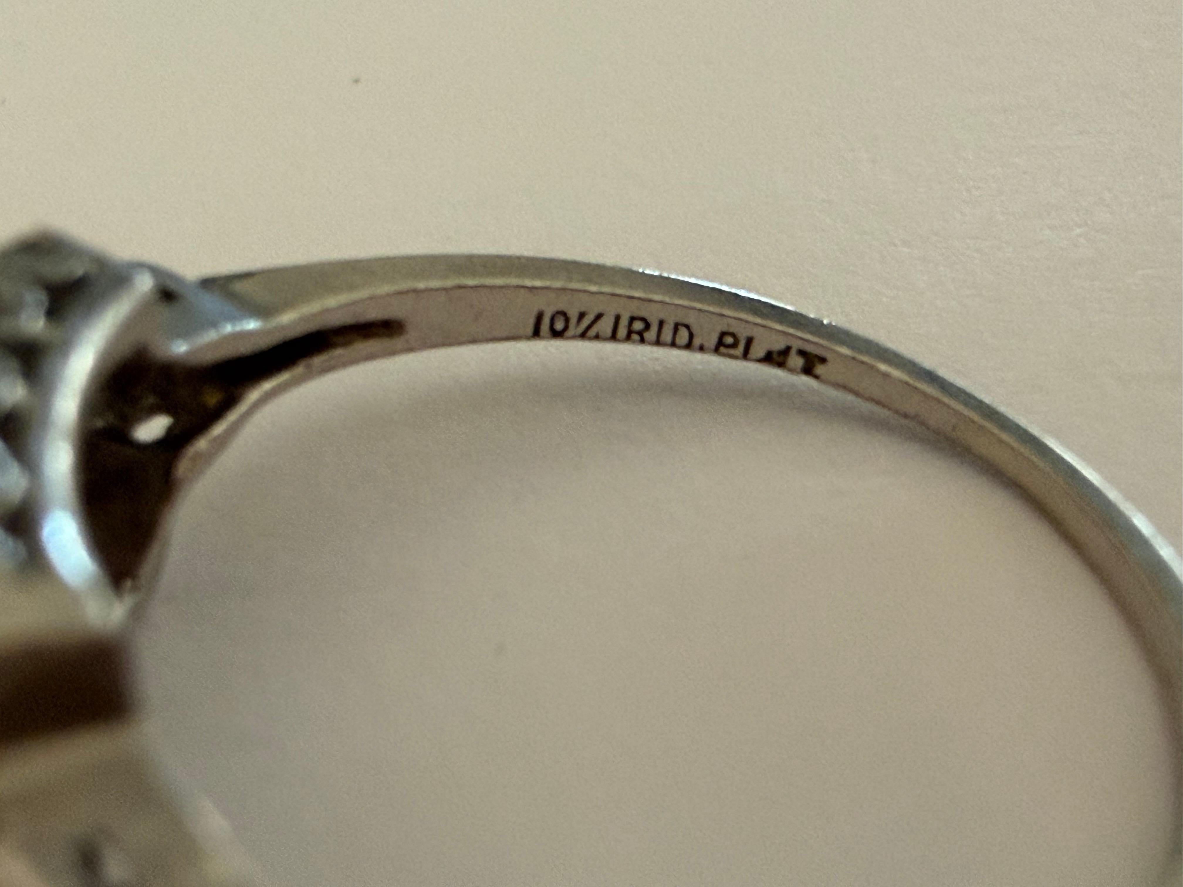 Set di anelli di fidanzamento con diamanti Art Deco in vendita 5