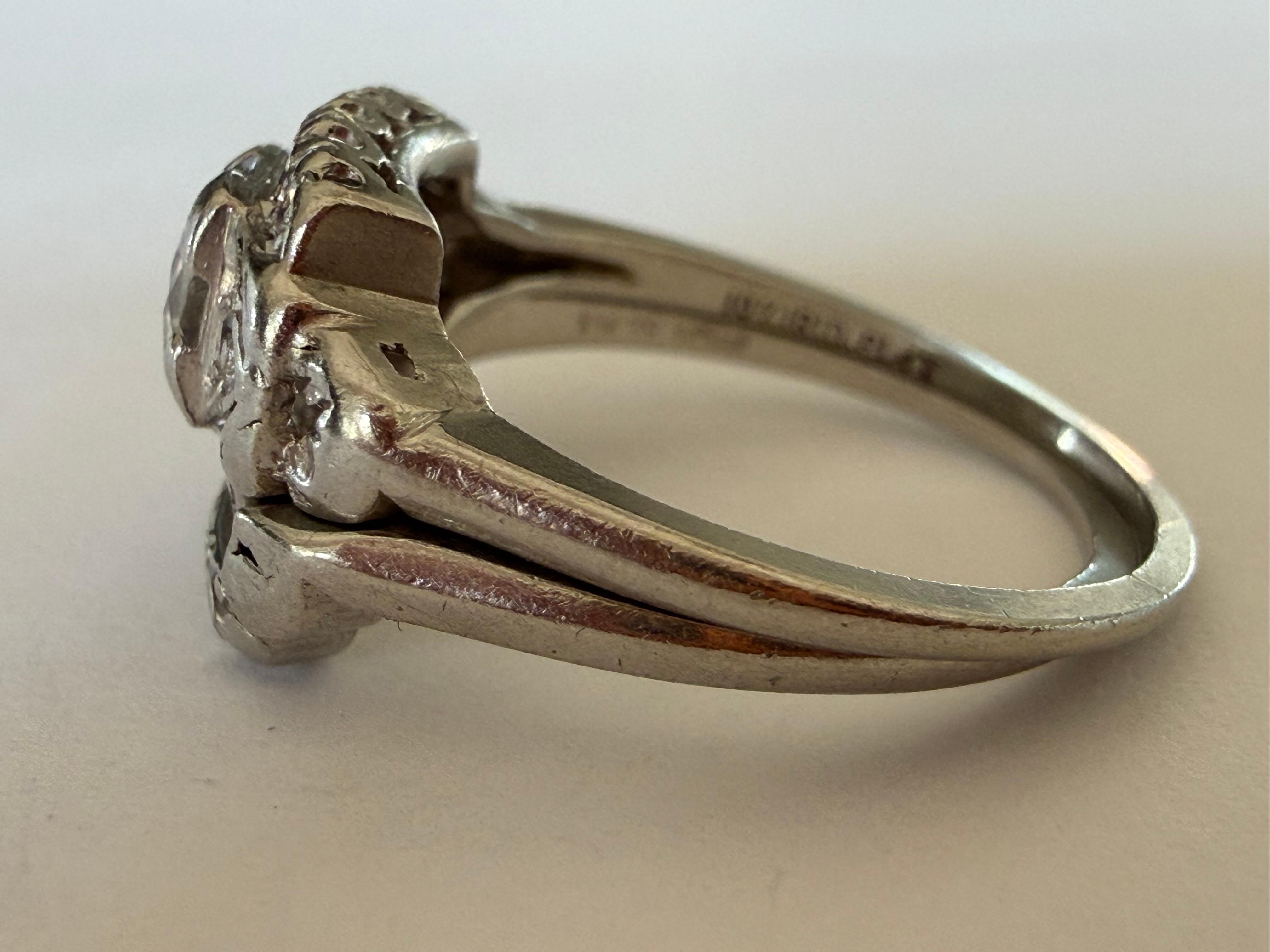 Art Déco Set di anelli di fidanzamento con diamanti Art Deco in vendita