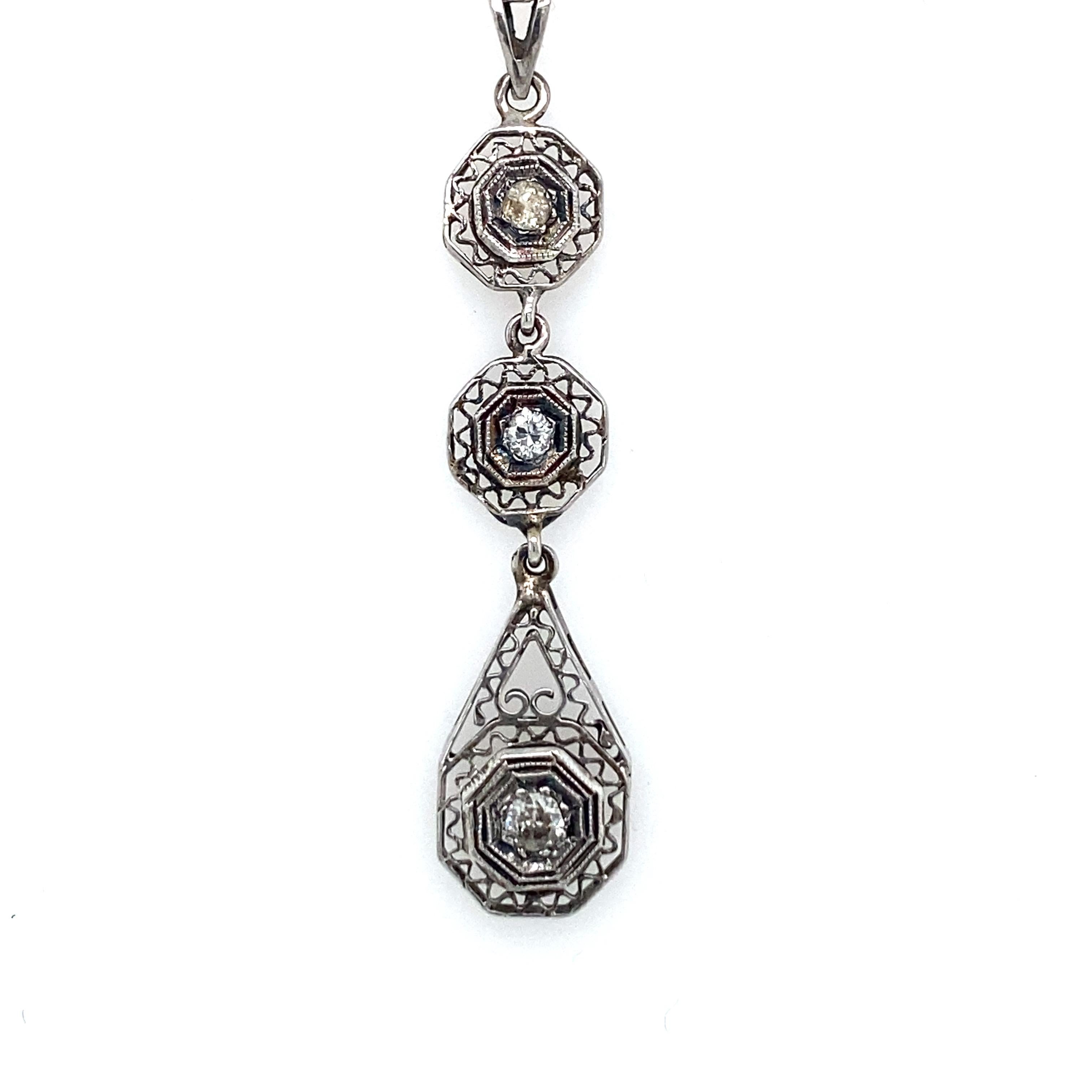 Women's Art Deco Diamond Engraved Pendant Necklace