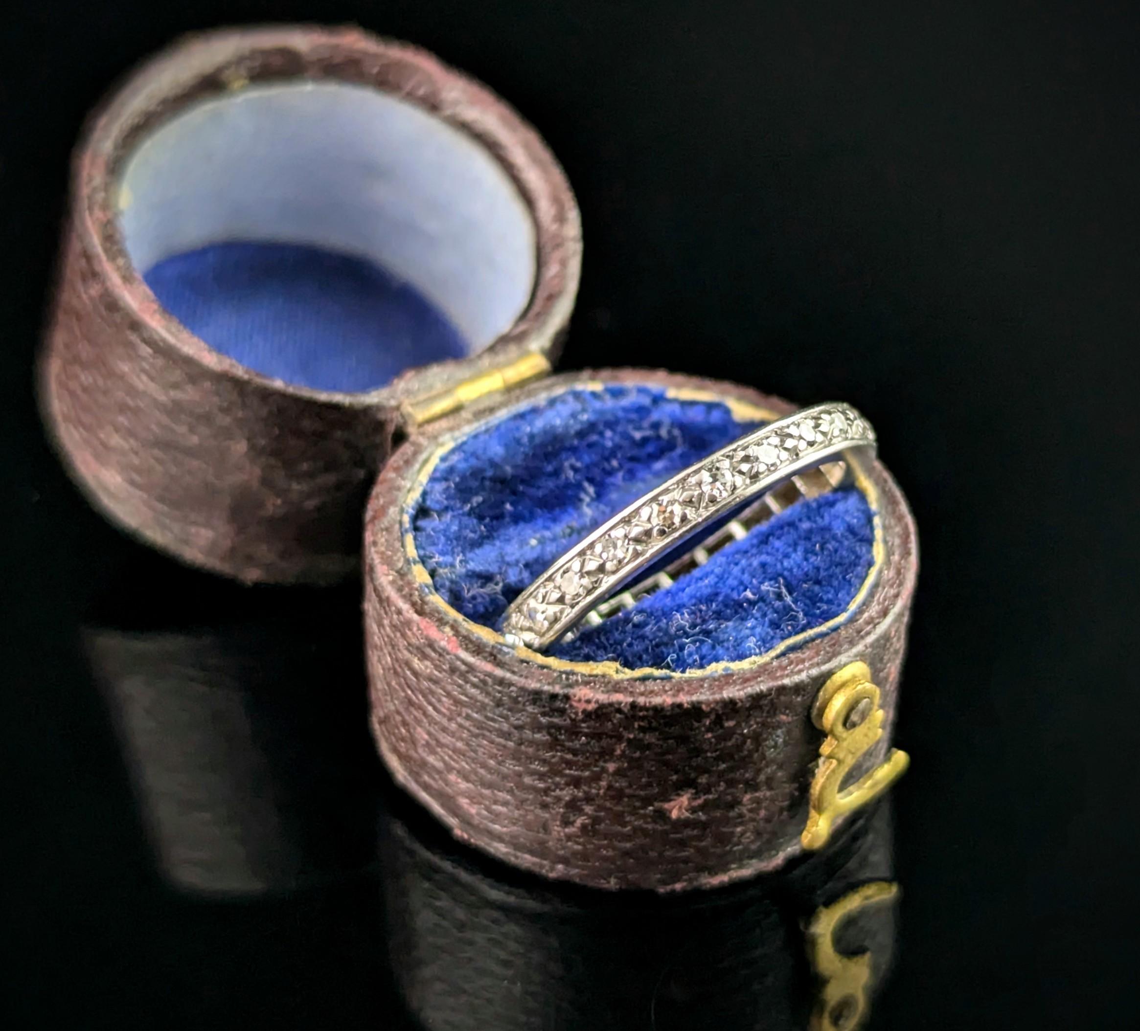 Anello dell'eternità con diamante Art Deco, oro bianco 18 carati In condizioni buone in vendita a NEWARK, GB