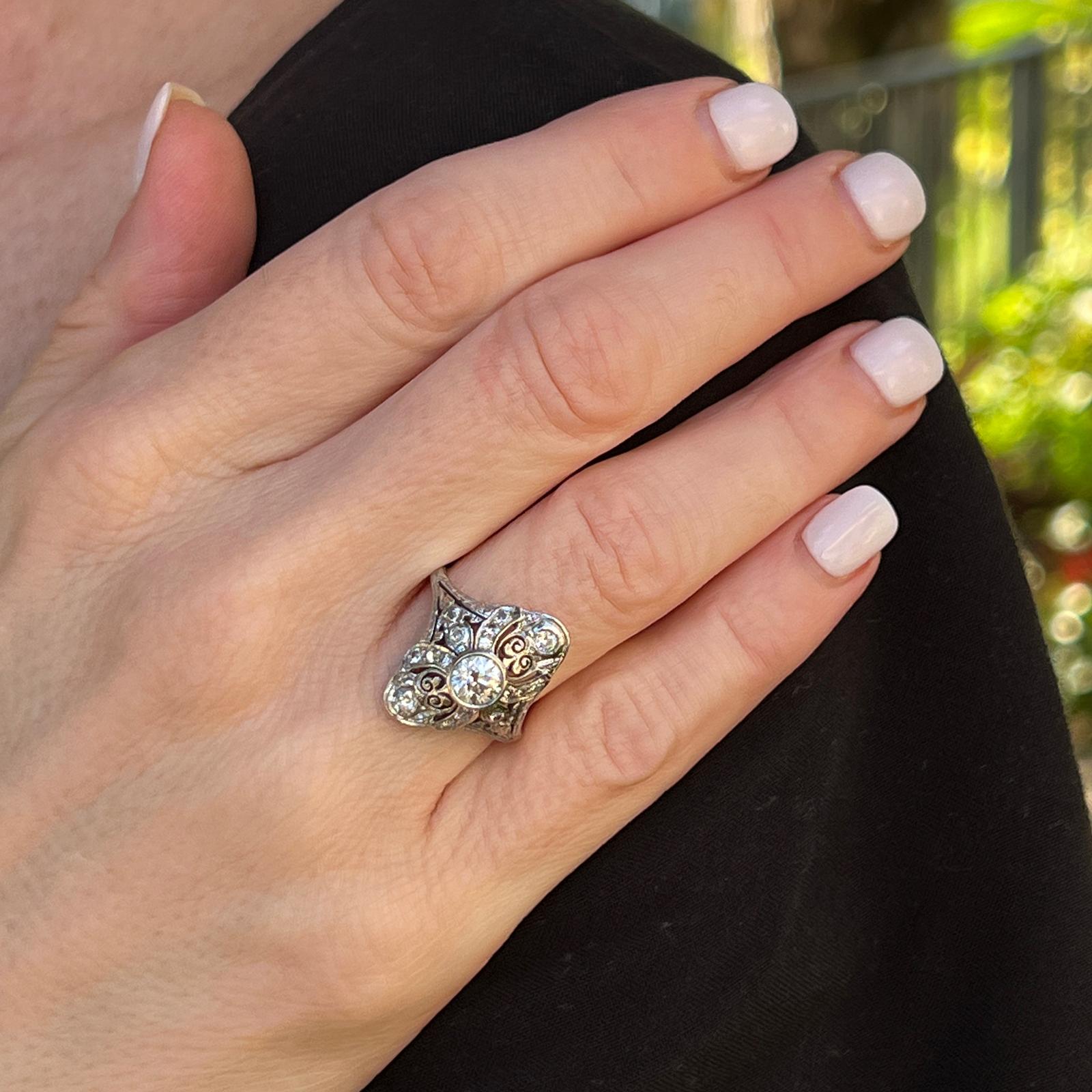 Art Deco Diamant-Verlobungsring aus 14 Karat Weißgold mit filigranem Diamanten (Art déco)