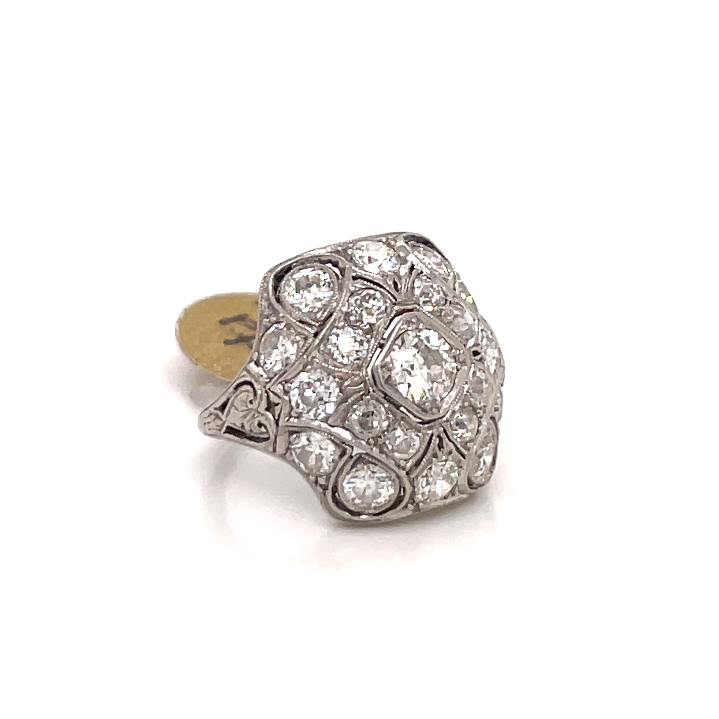 Women's Art Deco Diamond Filigree Ring 1.50 Carats Platinum 5.2 Grams For Sale