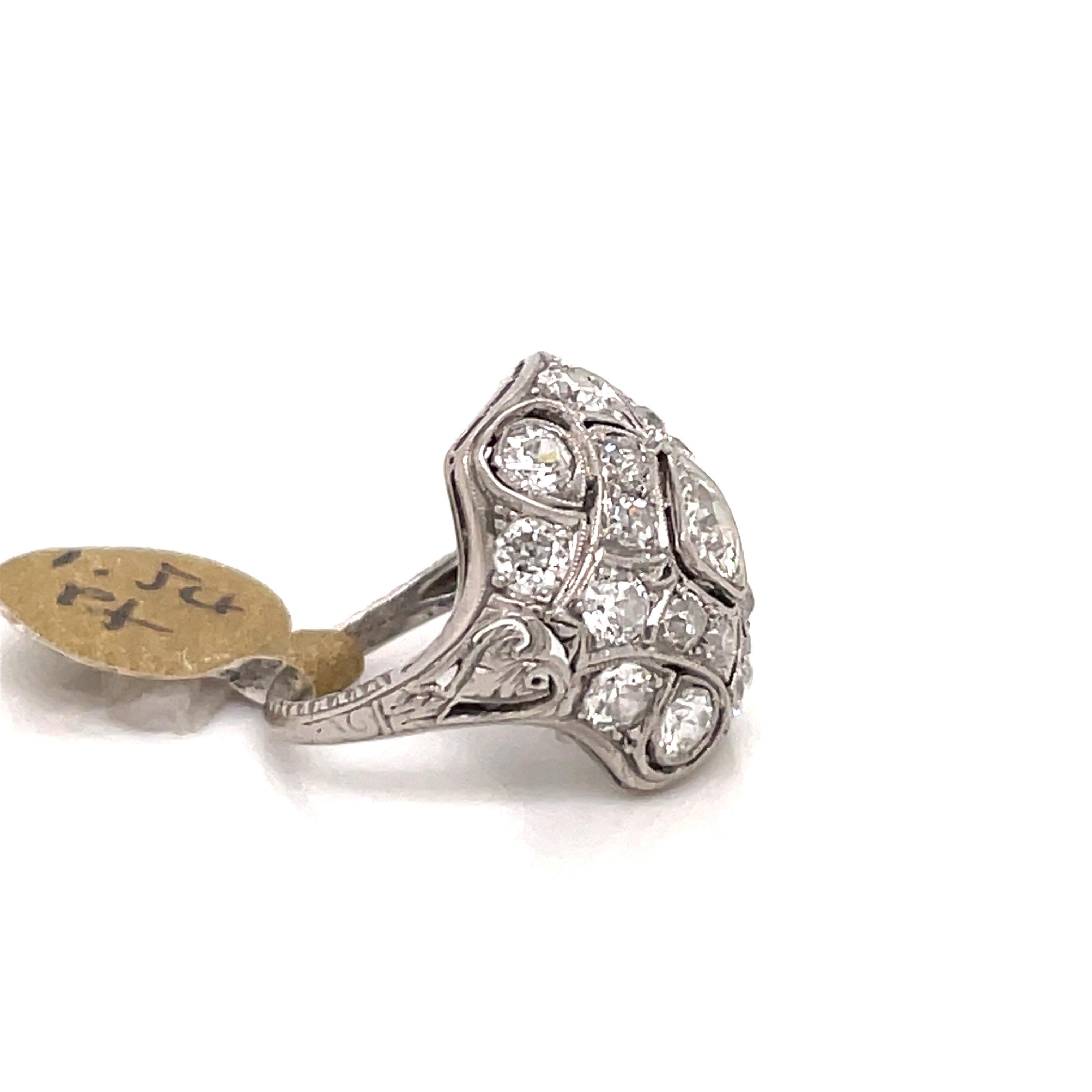 Art Deco Diamond Filigree Ring 1.50 Carats Platinum 5.2 Grams For Sale 1