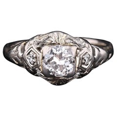 Art Deco Diamond Filigree Ring of 18k White Gold, Circa 1920-1930
