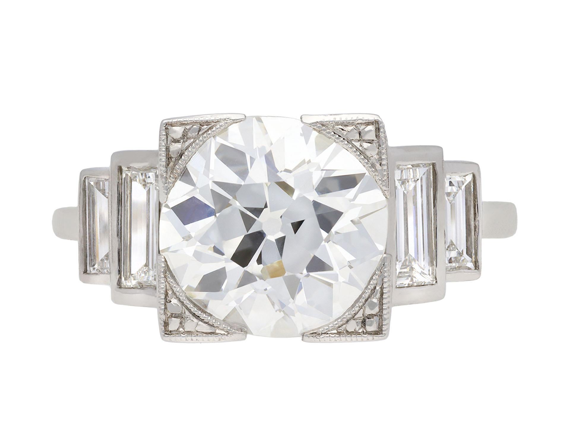 Art Deco 3.50 carat diamond engagement ring, circa 1930. For Sale