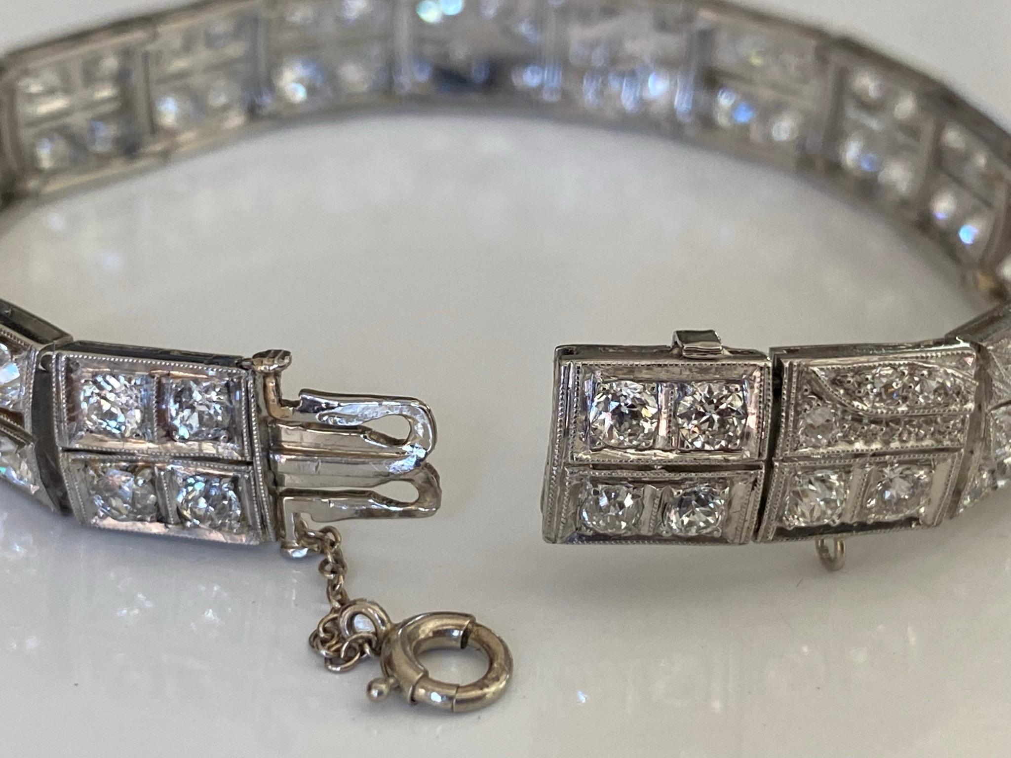 Art Deco Diamond Flower Link Bracelet  For Sale 2