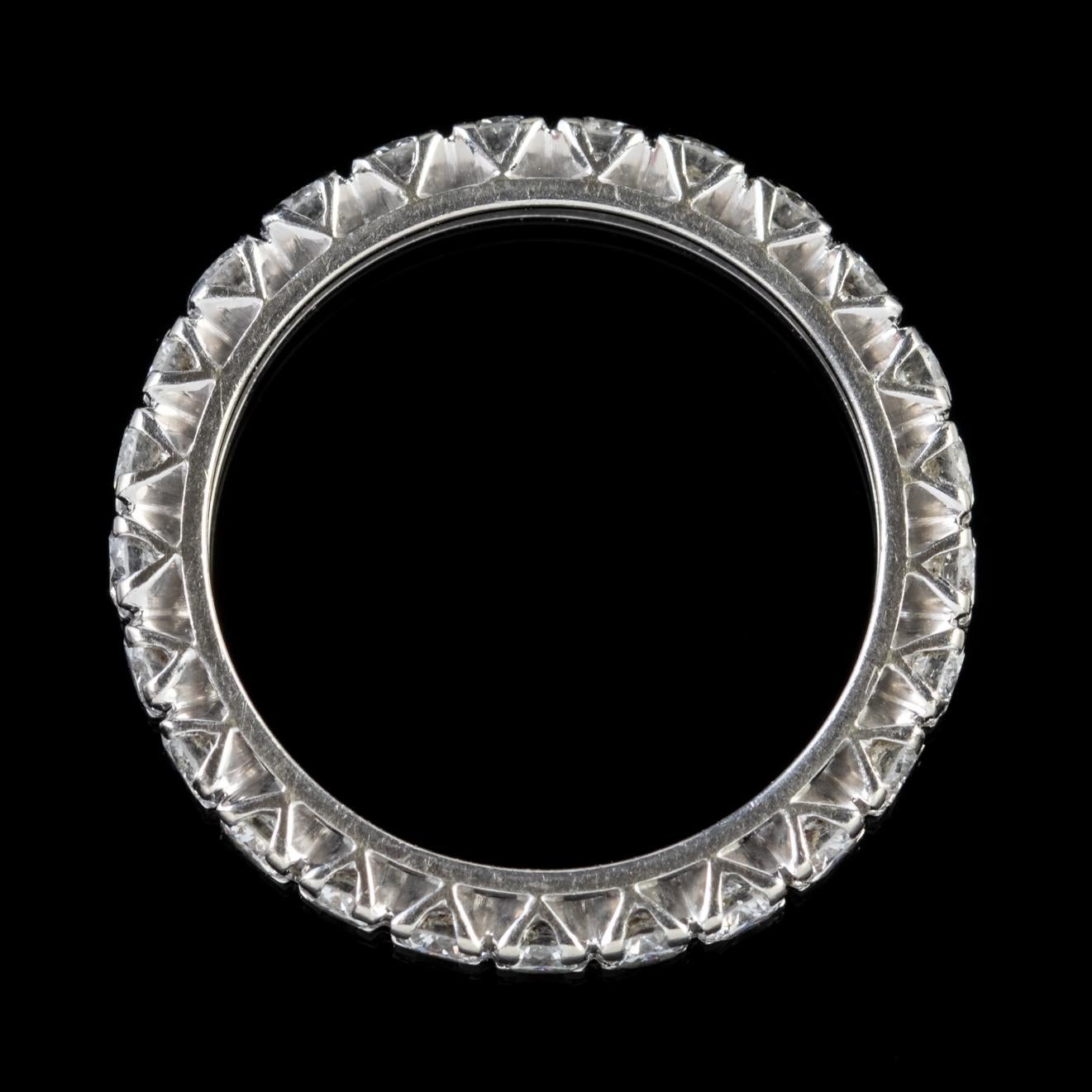 Women's Art Deco Diamond Full Eternity Ring Platinum 1.70 Carat of Diamond, circa 1930