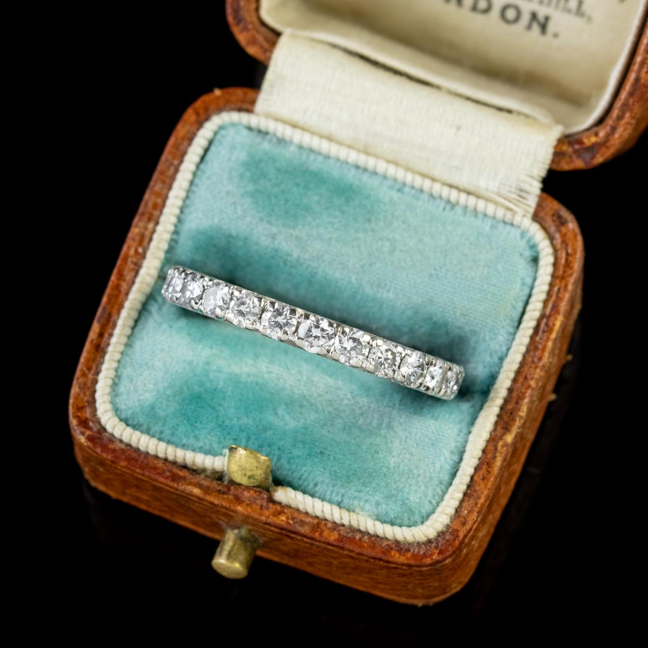 Art Deco Diamond Full Eternity Ring Platinum 1.70 Carat of Diamond, circa 1930 1