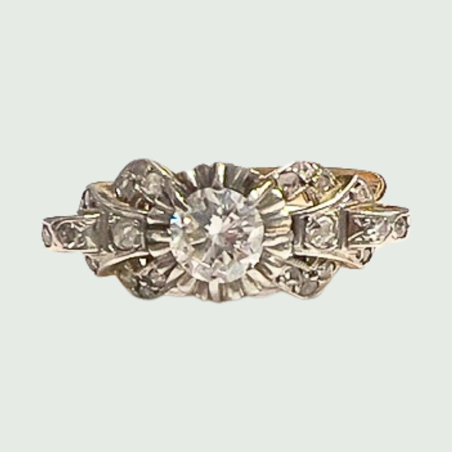 Art Deco Diamond Gold and Platinum Ring In Good Condition For Sale In MADRID, ES