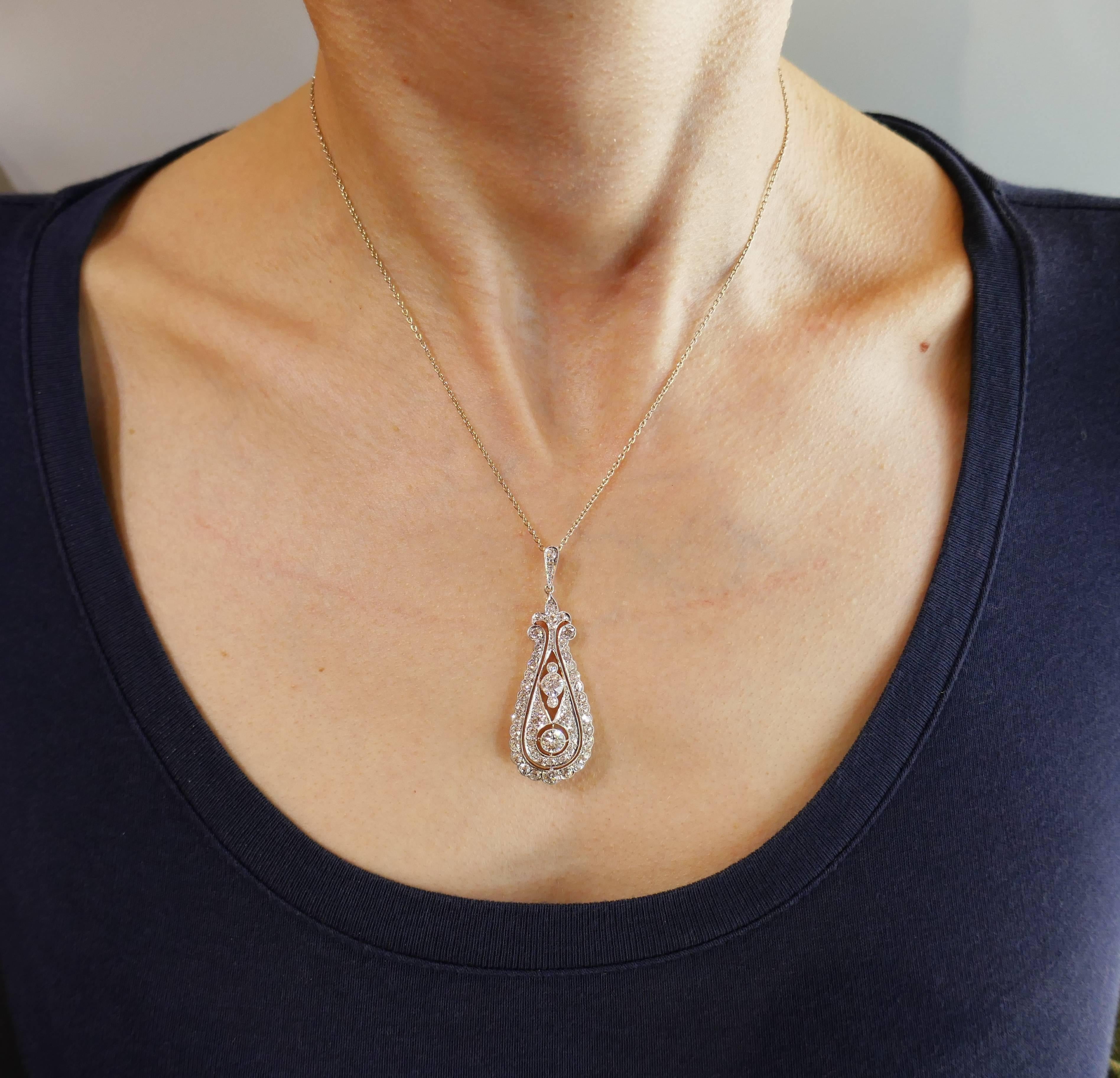 Women's Art Deco Diamond Gold Pendant Necklace