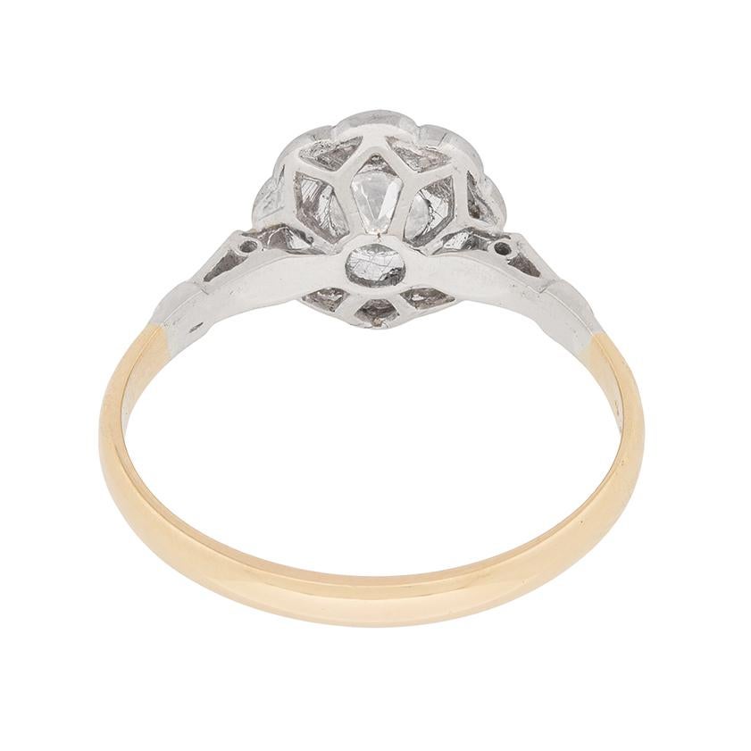Art-Déco-Diamant-Halo-Ring, ca. 1920er Jahre (Antiker Kissenschliff) im Angebot