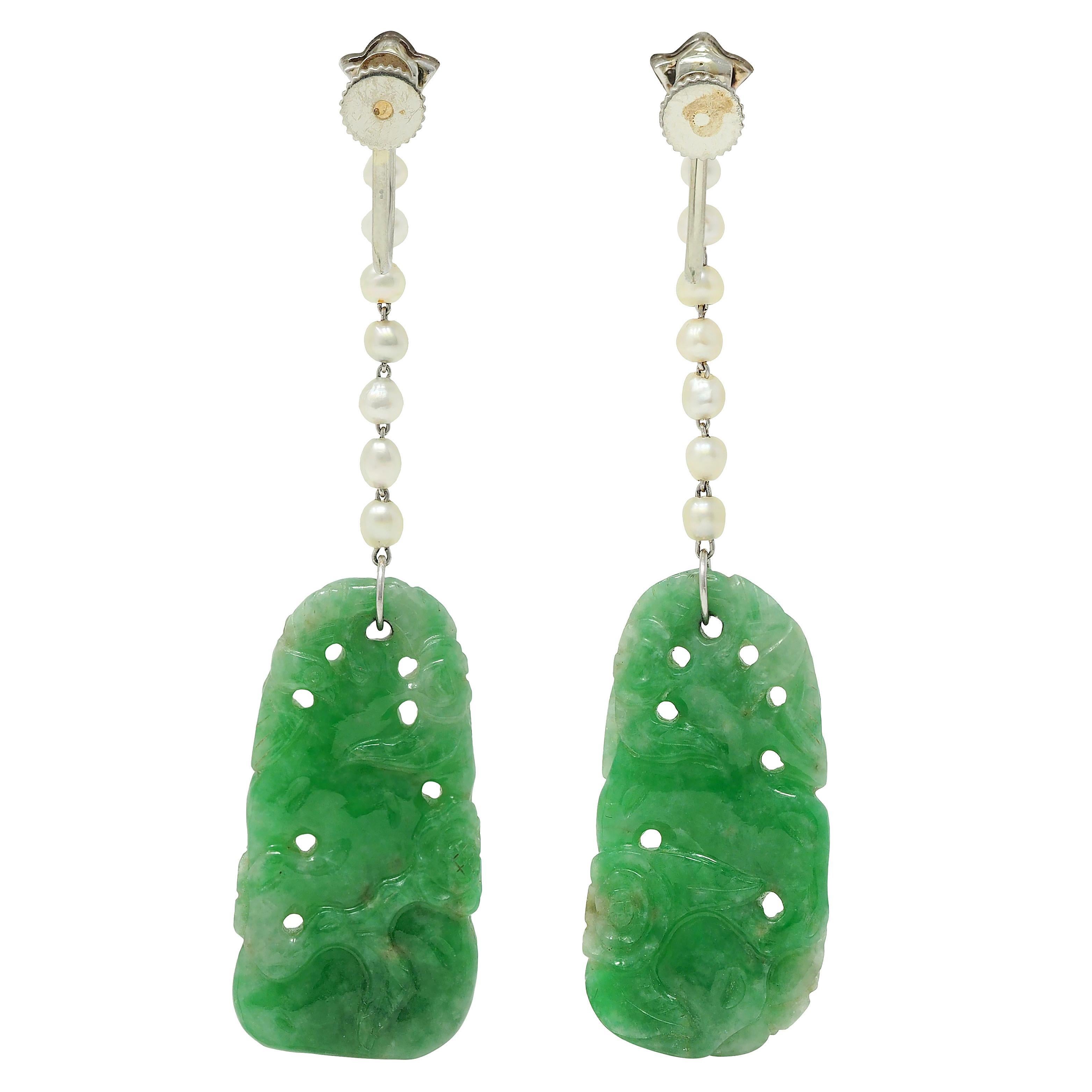 Art Deco Diamond Jade Pearl Platinum Vintage Floral Screw-Back Earrings In Excellent Condition For Sale In Philadelphia, PA