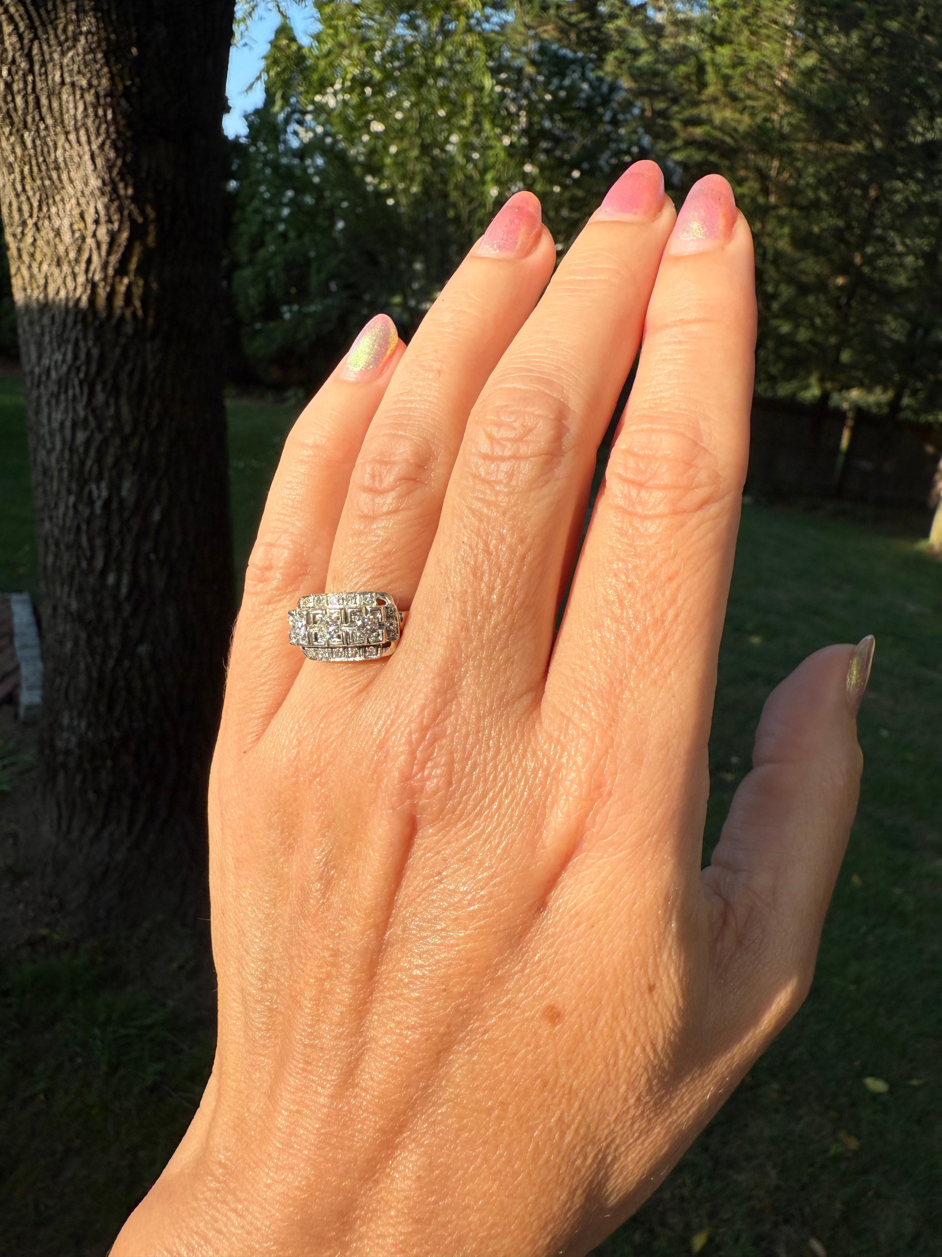 Art Deco Diamond Kinsley-Kovsky White Gold Vintage Engagement Ring, Circa 1930s For Sale 7
