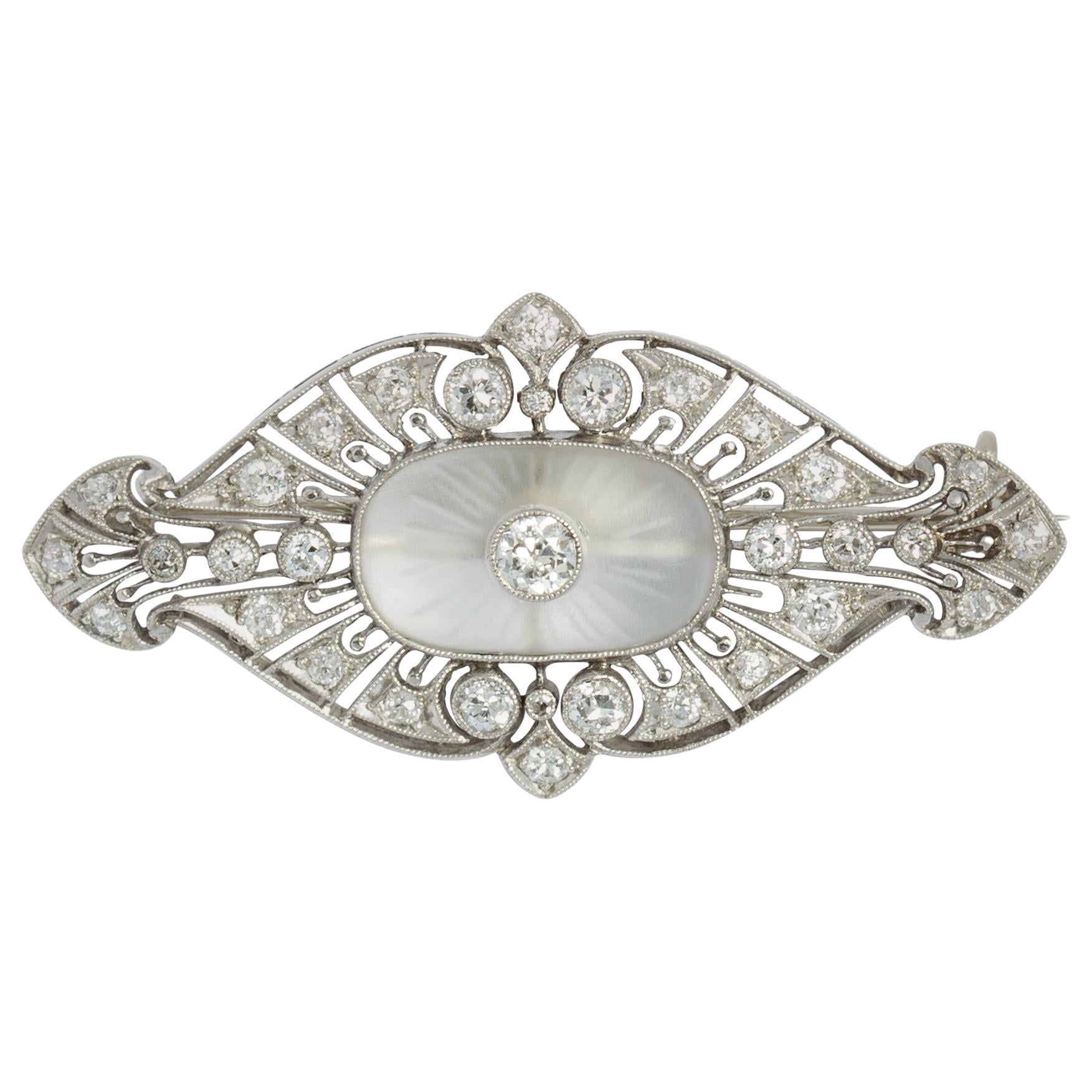 Broche Art Déco de cuarzo y diamantes tallados en mina antigua