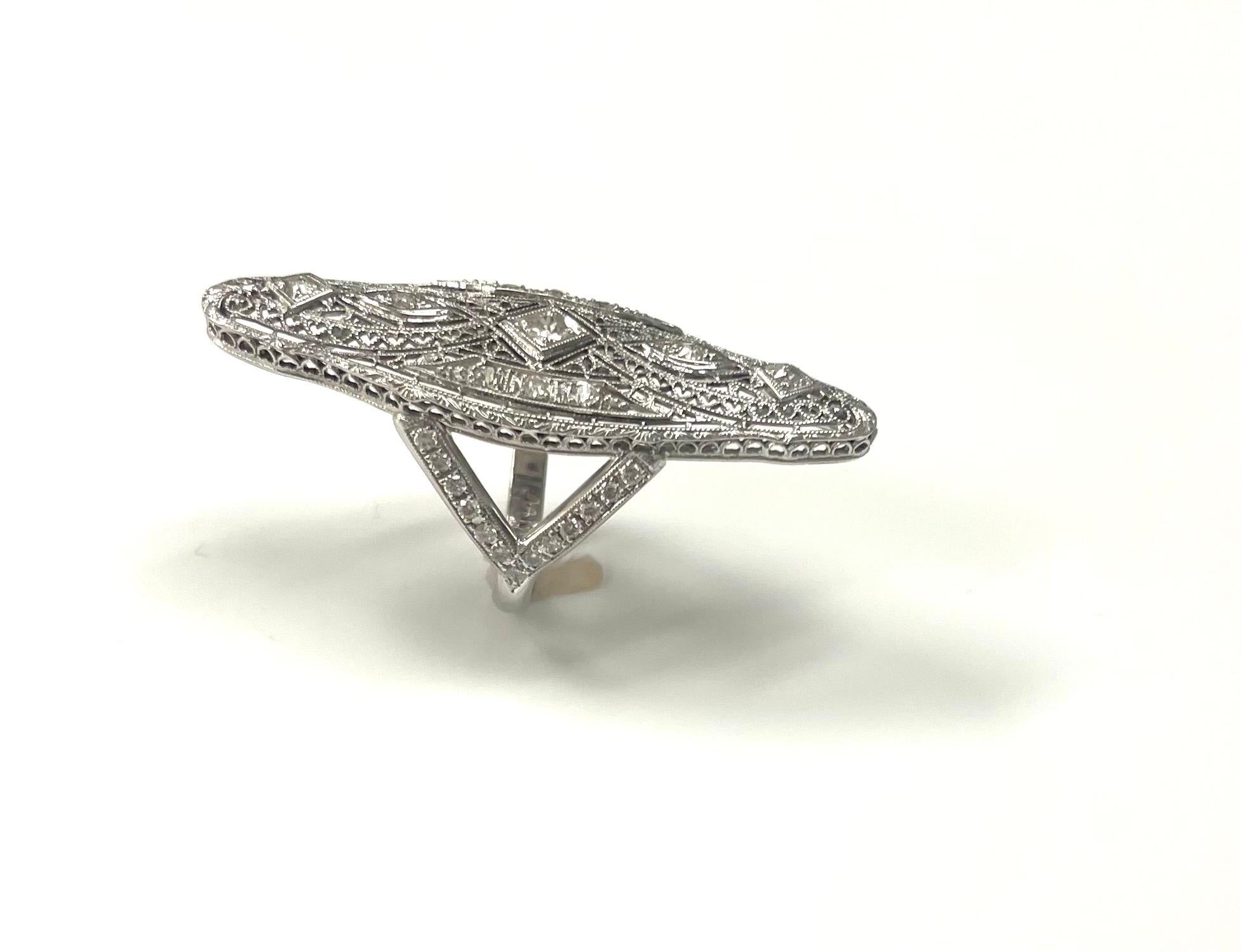Diamantbrosche im Art déco-Stil, umgestaltet als Paradizia-Ring im Angebot 8