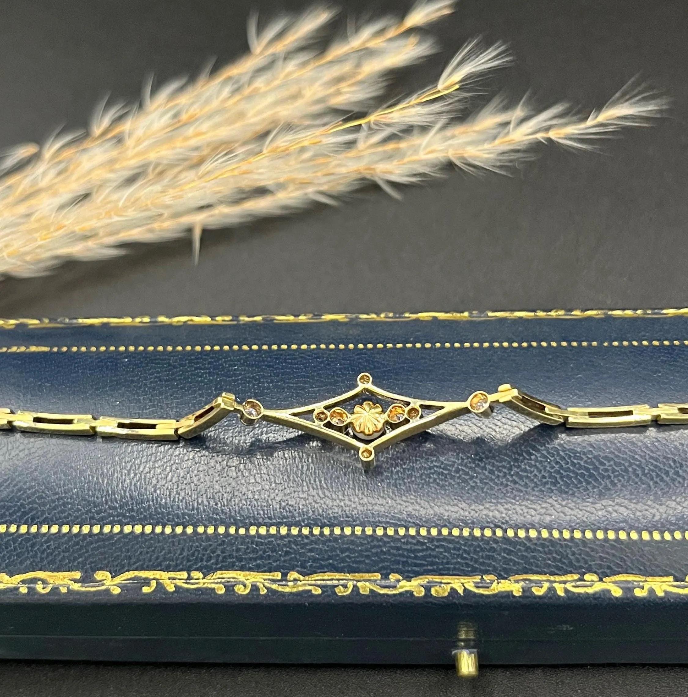 Bracciale Art Deco con diamanti e perle: oro 18 ct.  Platino, Gioielli da sposa, Circa 1920 In condizioni buone in vendita a Brighton, GB