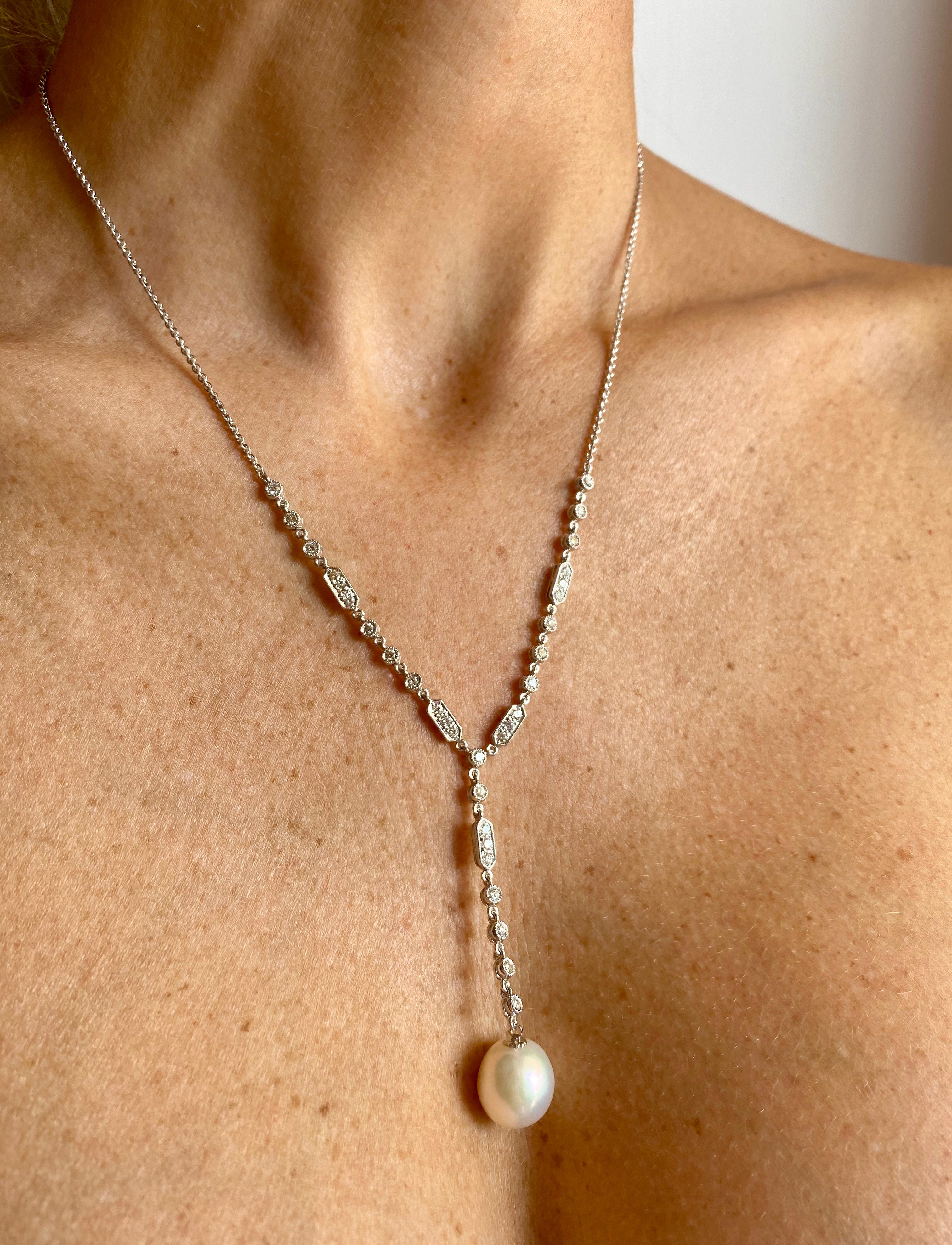 Women's Art Deco Diamond Pearl Necklace Pendant For Sale