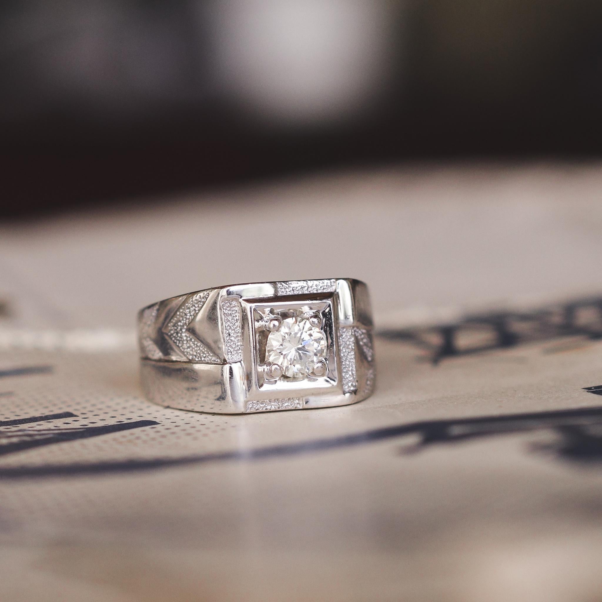 Art Deco Diamond Pinky Ring In Good Condition In Sale, Cheshire