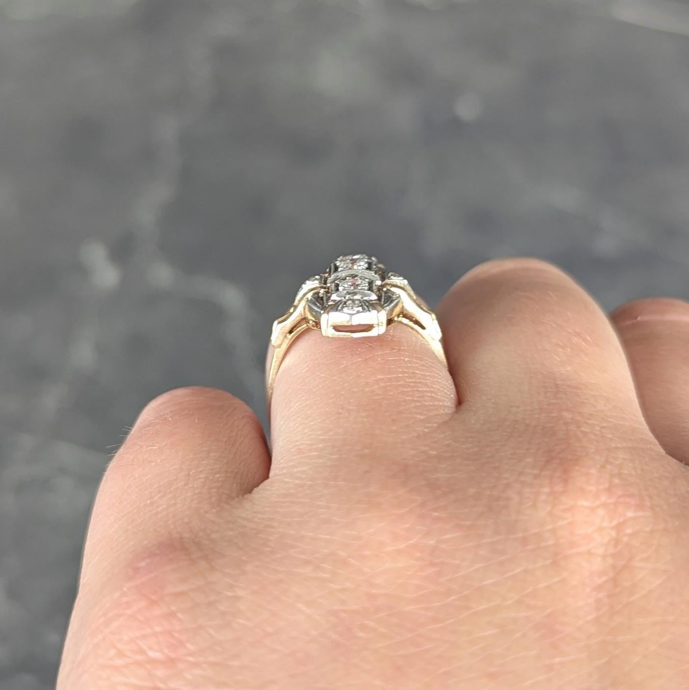 Art Deco Diamant Platin 14 Karat Gelbgold Vintage Navette Dinner Ring im Angebot 3