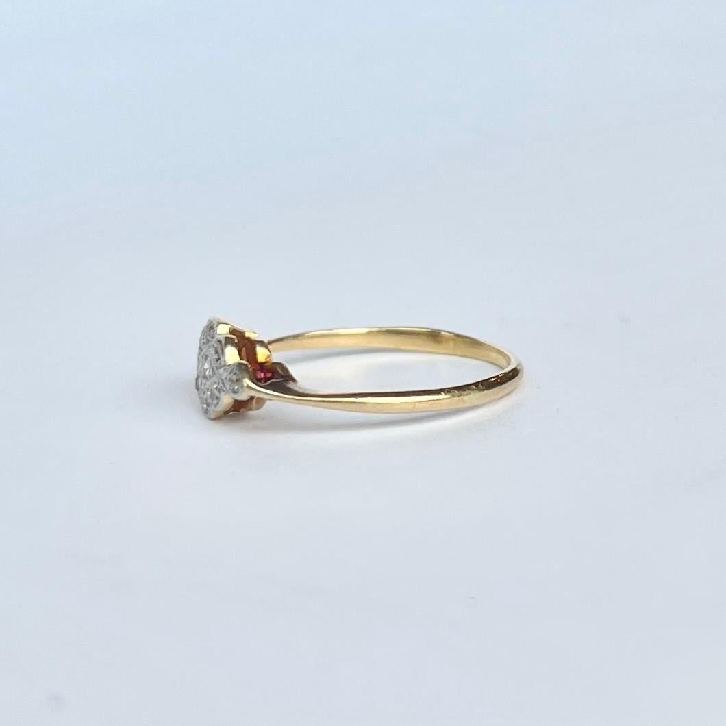 Art Deco Diamant-Cluster-Ring aus Platin und 18 Karat Gold mit Platin-Paneel im Zustand „Gut“ im Angebot in Chipping Campden, GB