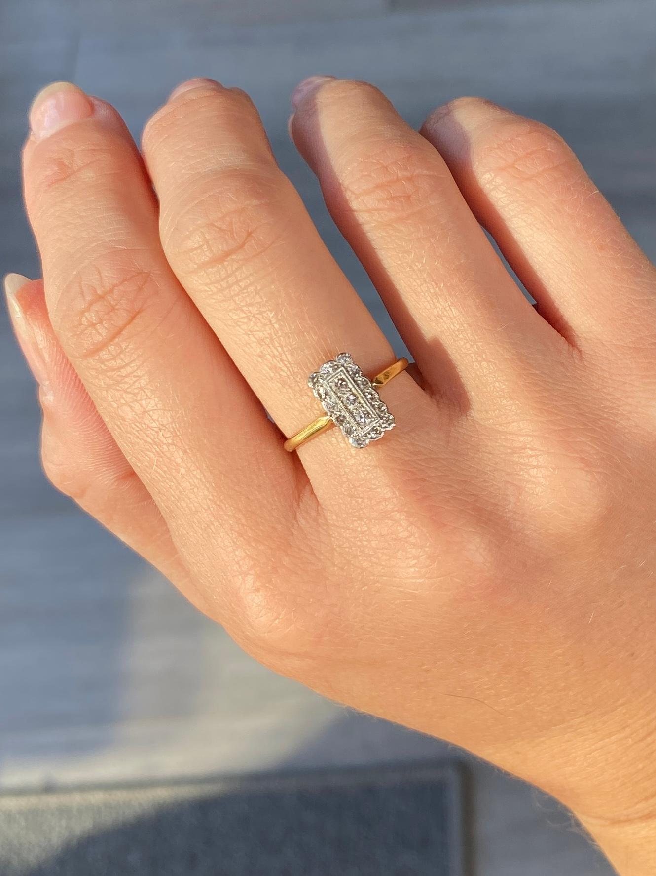 Taille ronde Bague à panneau Art déco en platine et or 18 carats avec diamants en vente