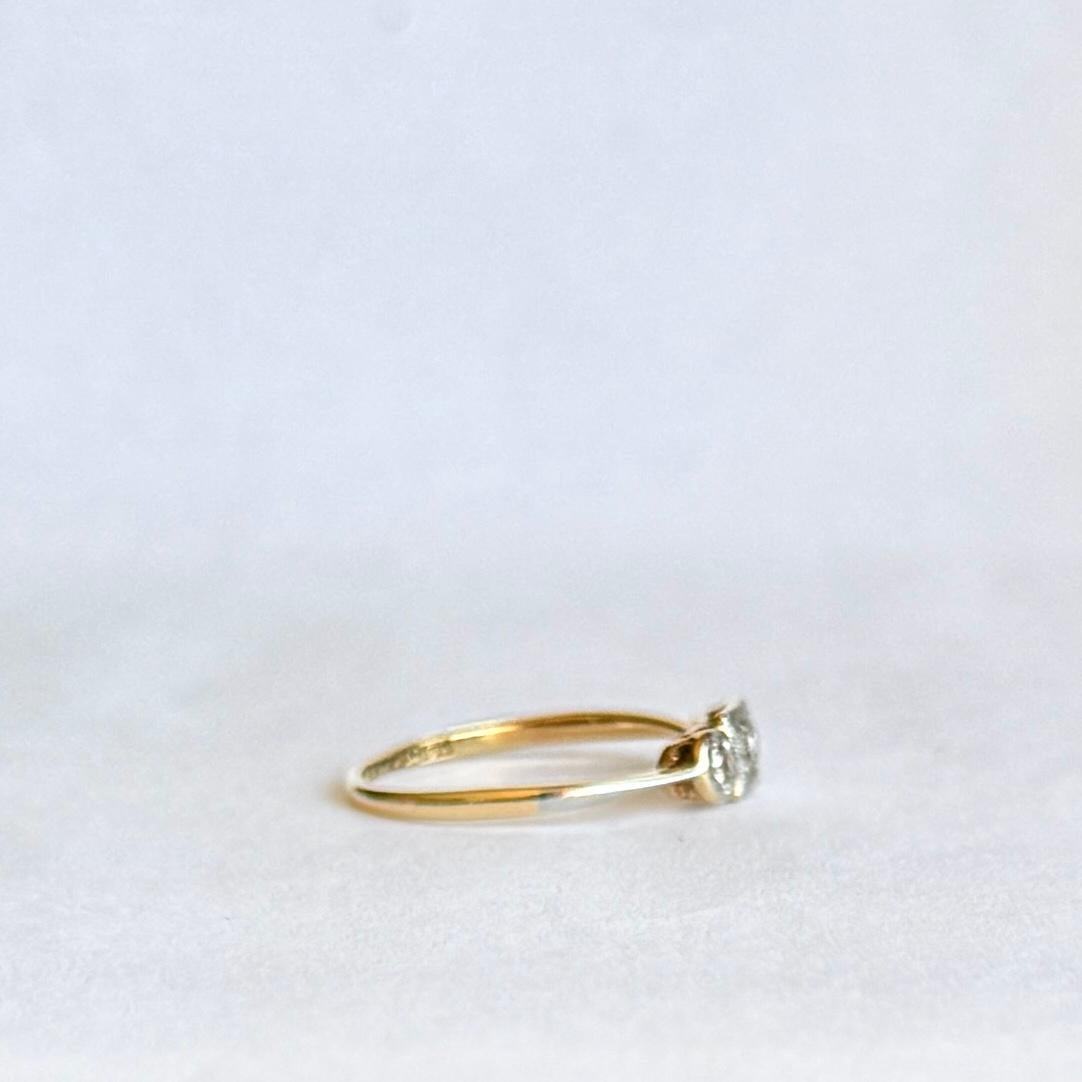 Donna Anello a tre pietre con diamante in platino e oro 18 carati in stile Art. in vendita