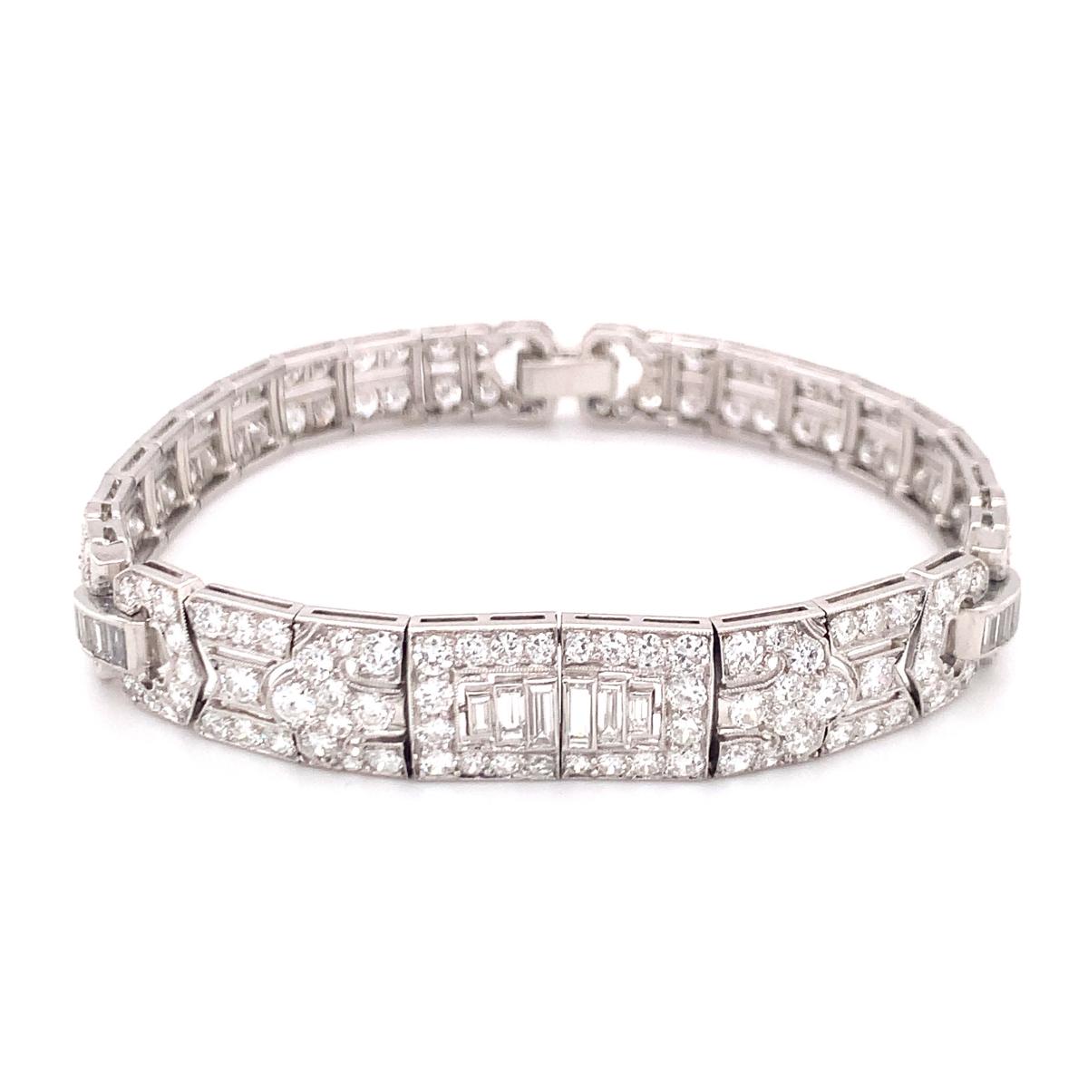 Art Deco Diamond Platinum Bracelet, circa 1920s In Good Condition For Sale In Beverly Hills, CA