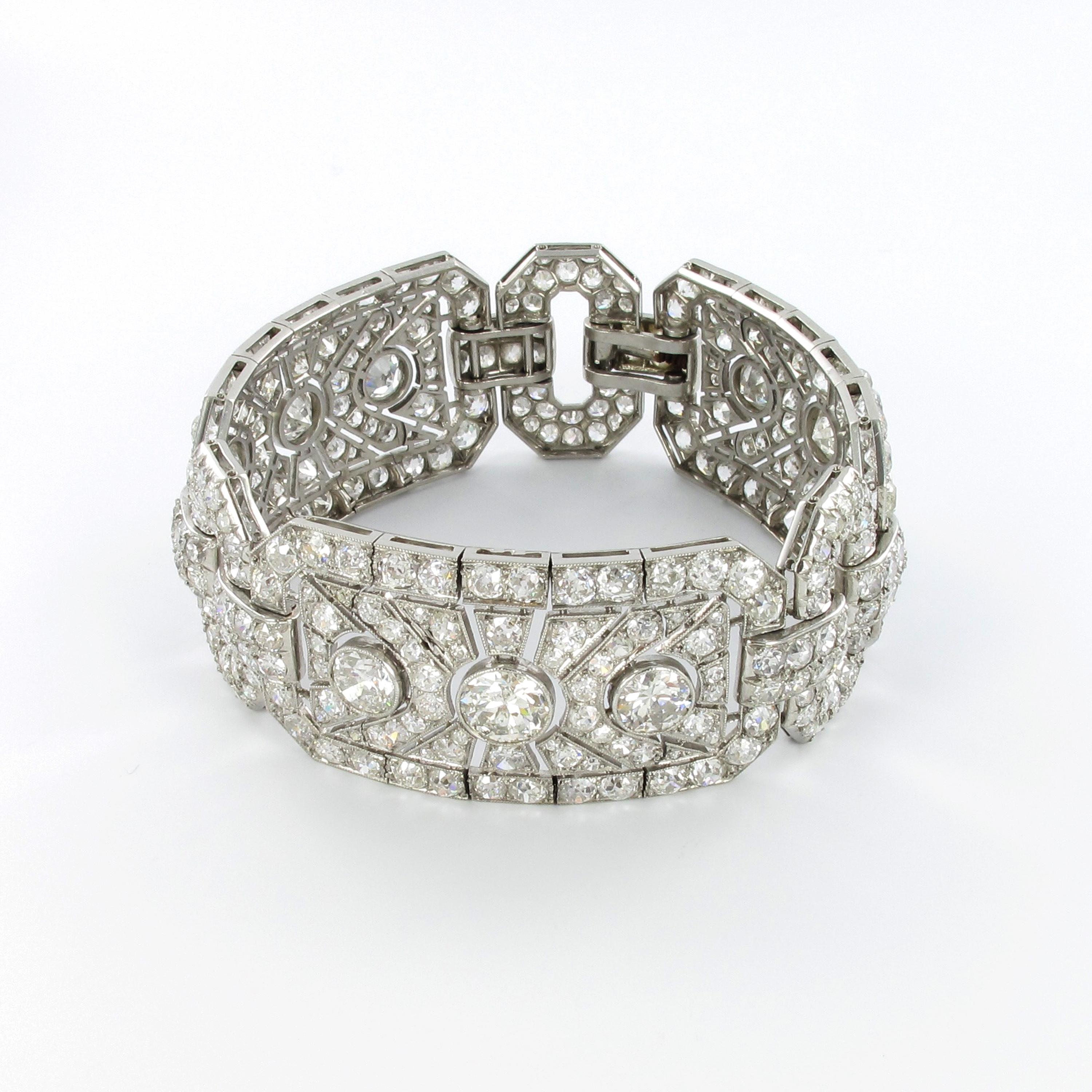 Bracelet impressionnant Art déco en platine et diamants Bon état - En vente à Lucerne, CH
