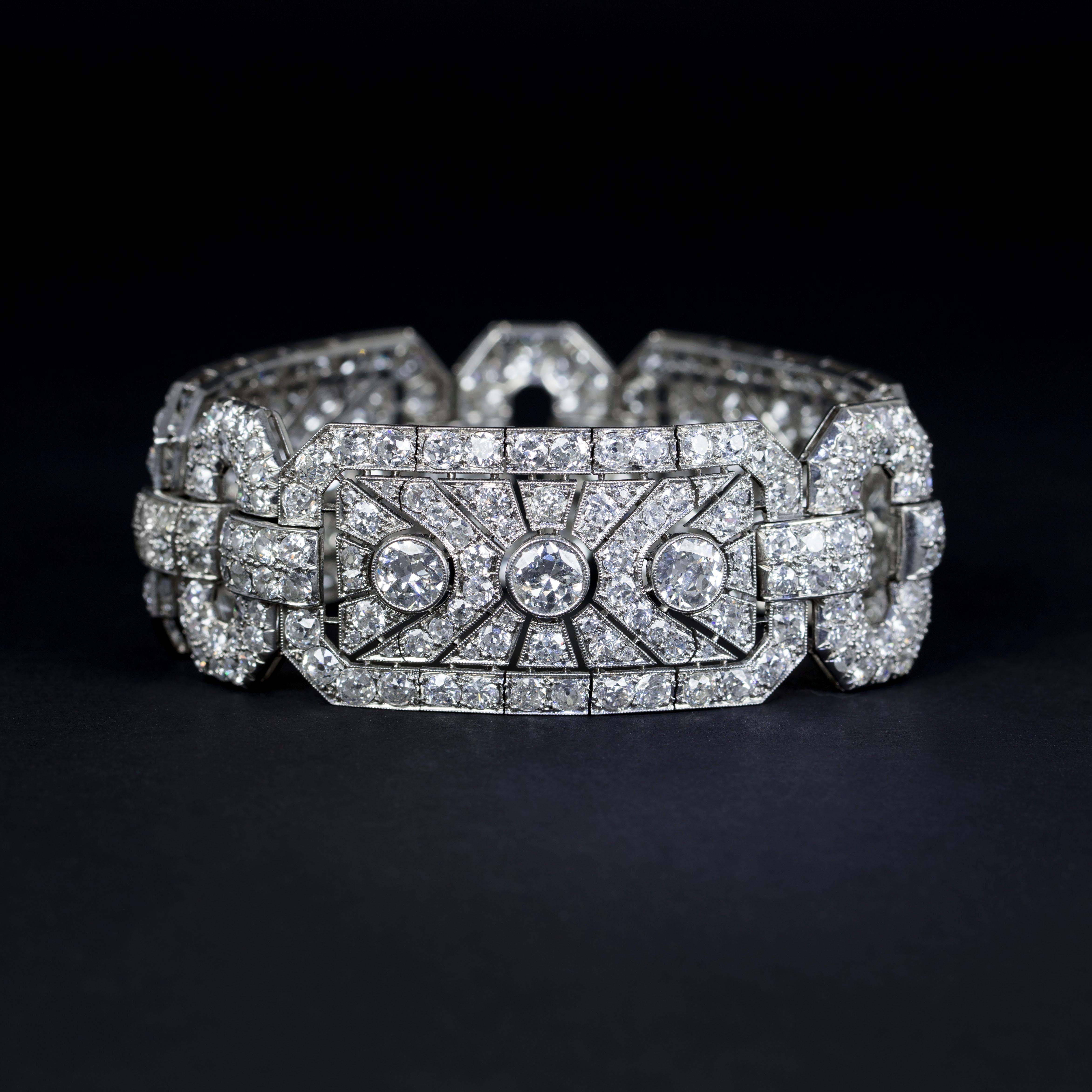 Taille vieille Europe Bracelet impressionnant Art déco en platine et diamants en vente
