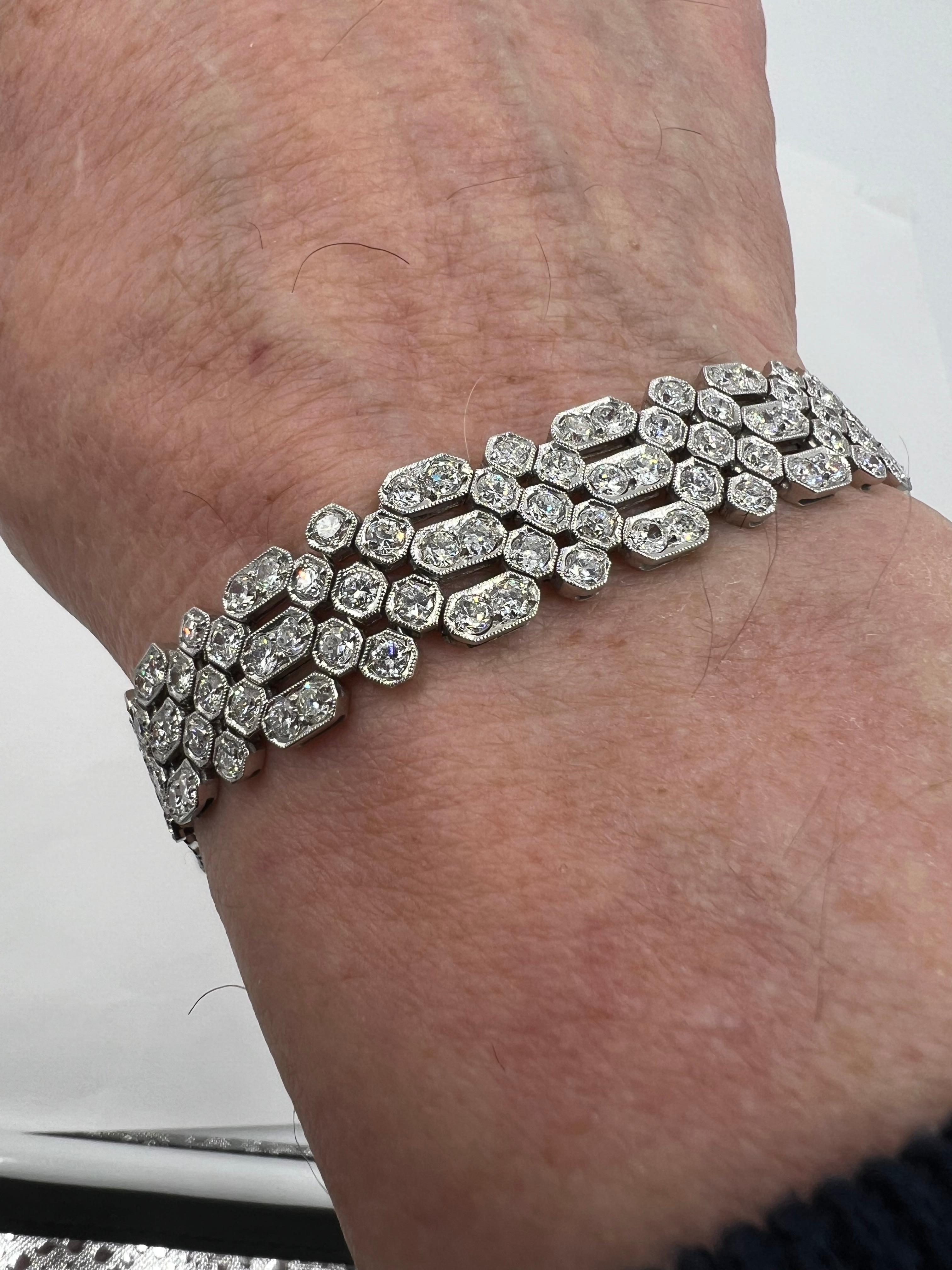 Art Deco Diamond Platinum Bracelet  In Good Condition For Sale In Los Angeles, CA